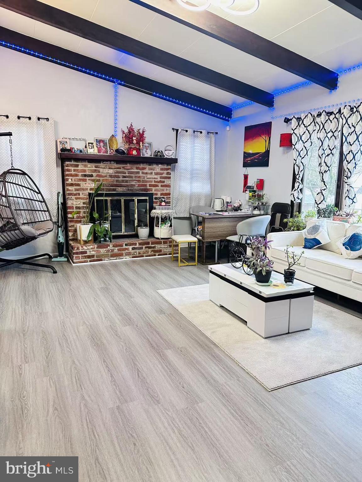 HUNTINGDON VALLEY - Residential