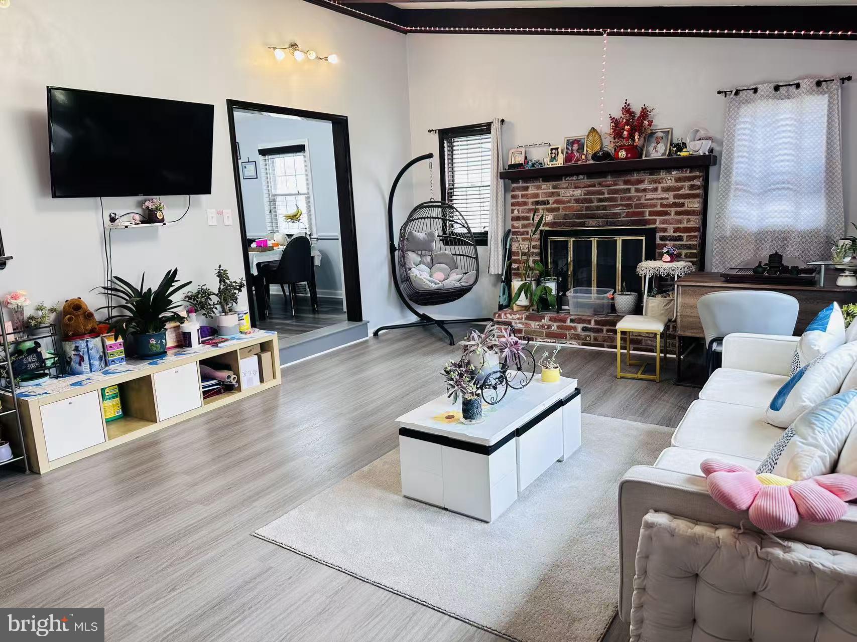 HUNTINGDON VALLEY - Residential