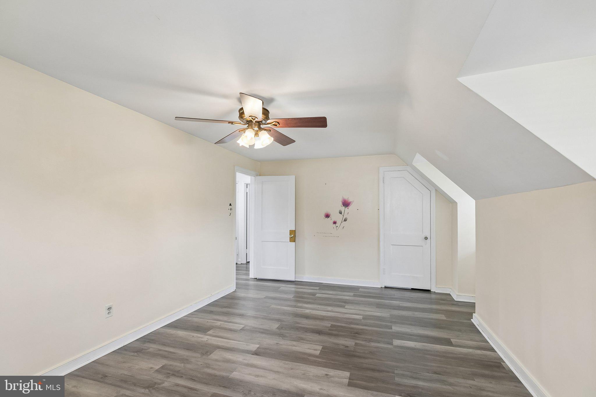 HUNTINGDON VALLEY - Residential