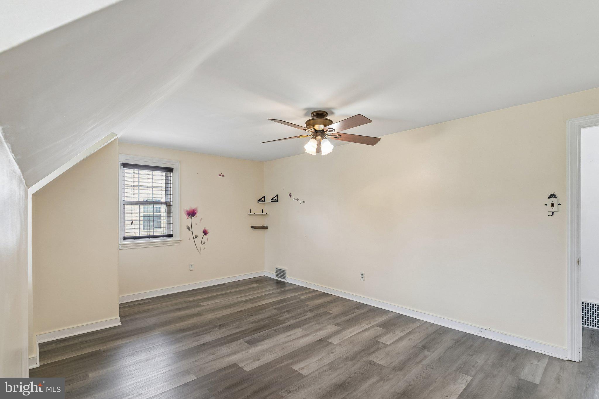 HUNTINGDON VALLEY - Residential