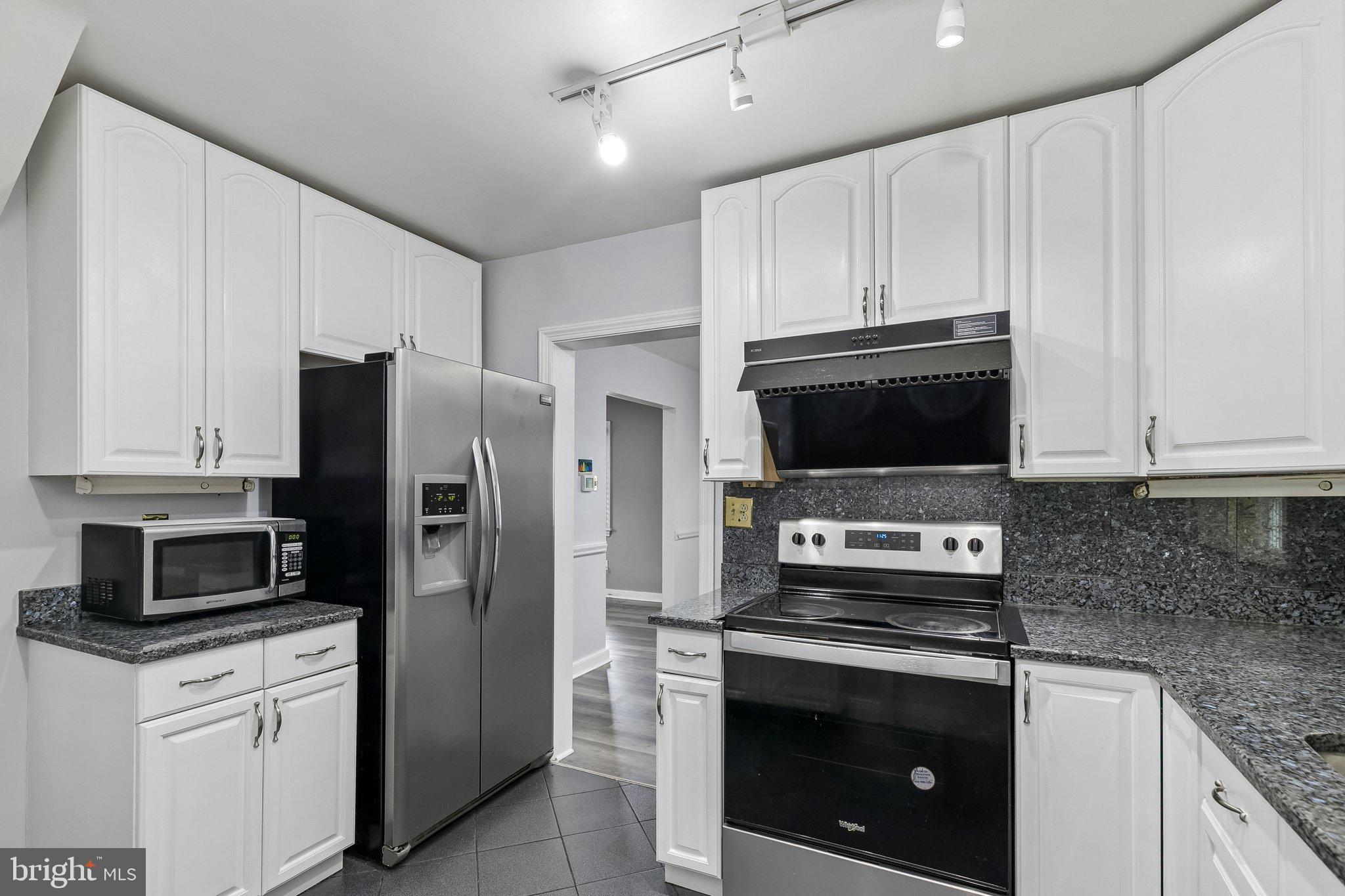 HUNTINGDON VALLEY - Residential