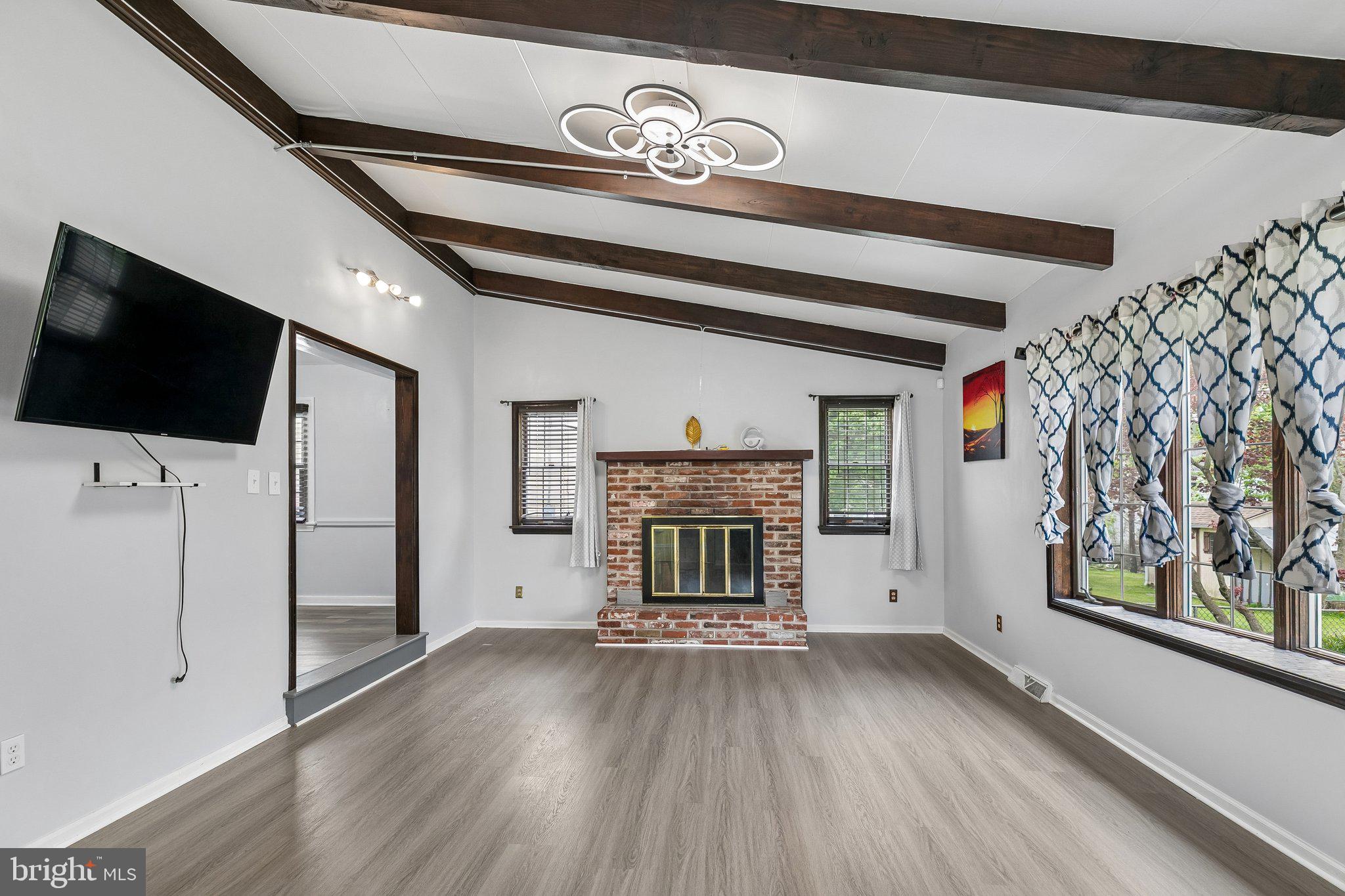HUNTINGDON VALLEY - Residential