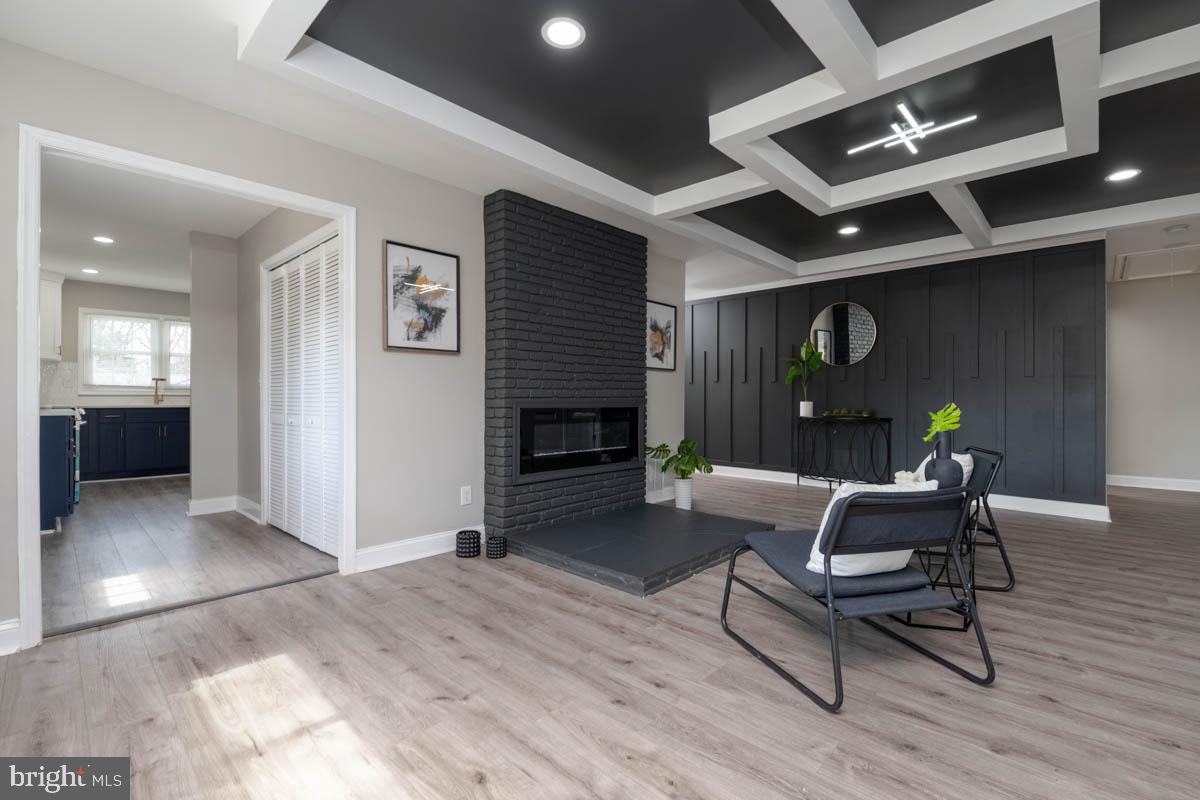 CHADWICK MANOR - Residential