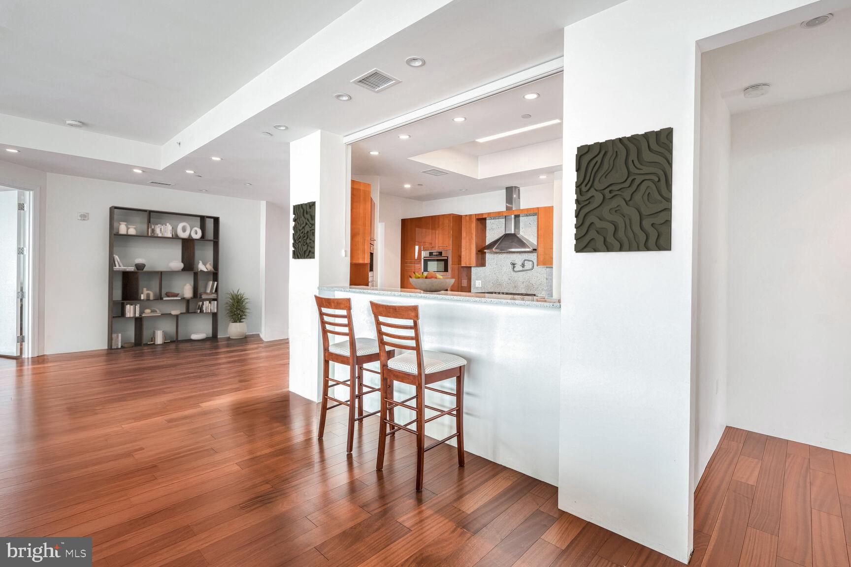 ROSSLYN - Residential Lease