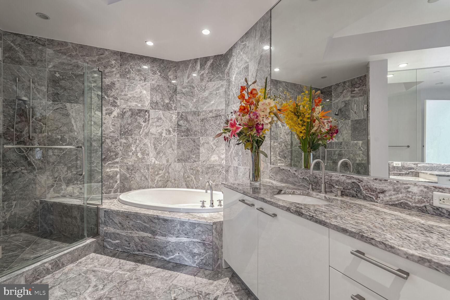 ROSSLYN - Residential Lease