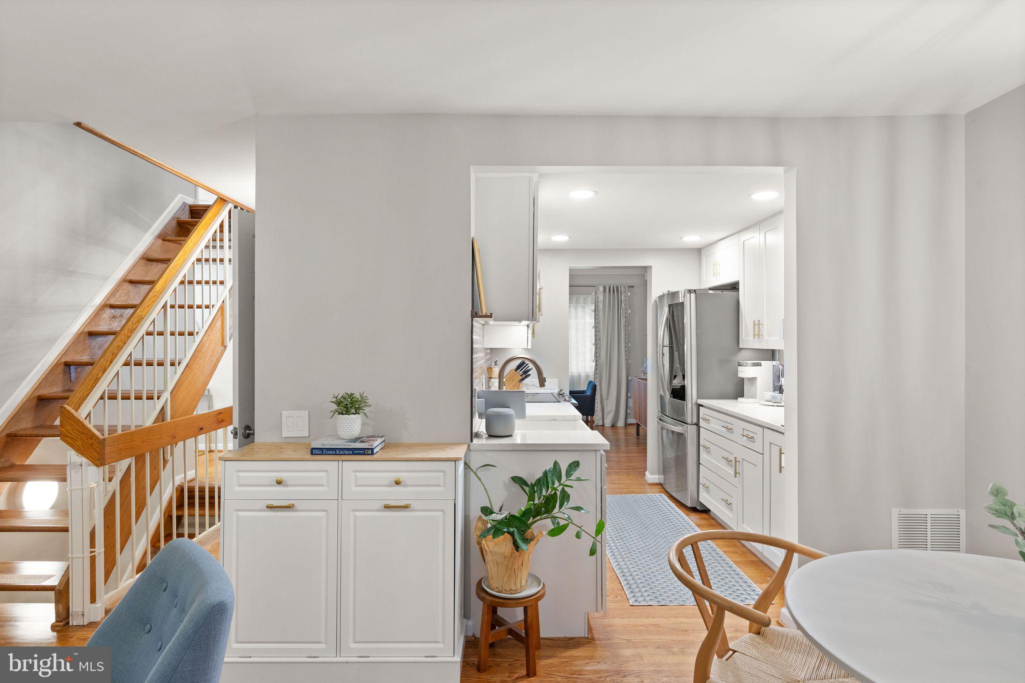 RESTON - Residential