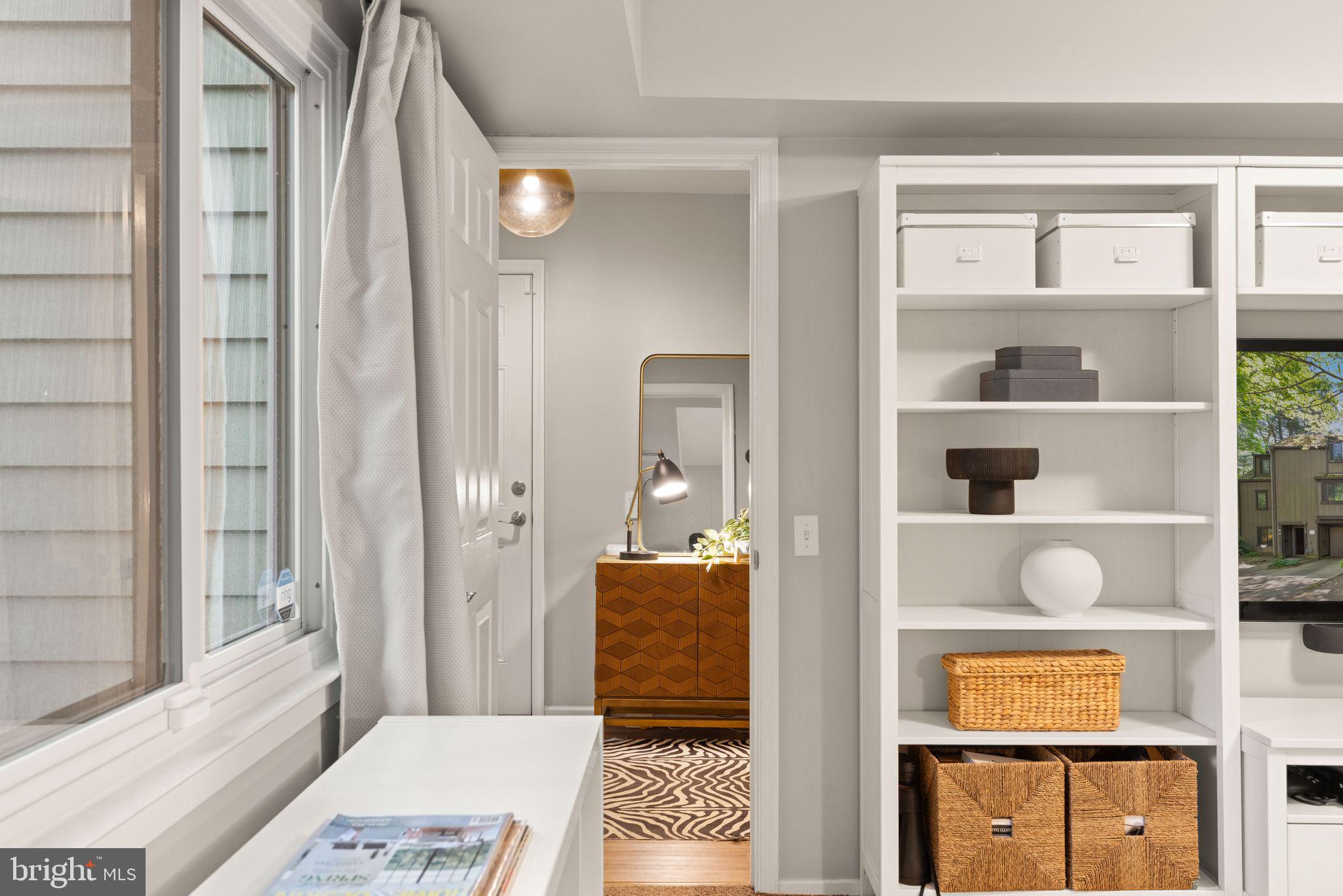 RESTON - Residential