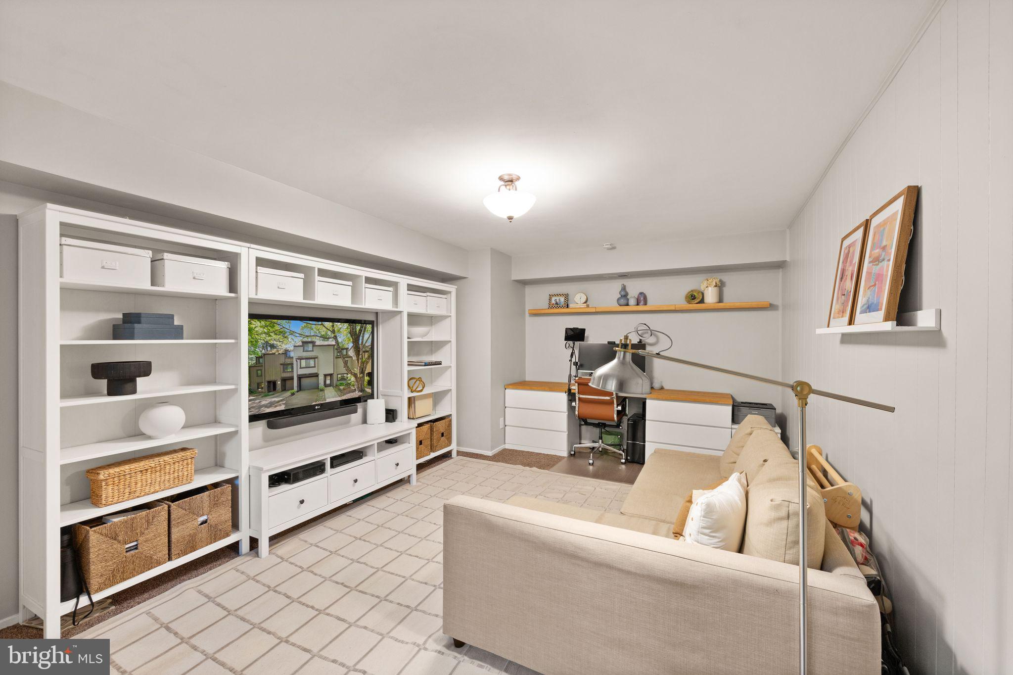 RESTON - Residential