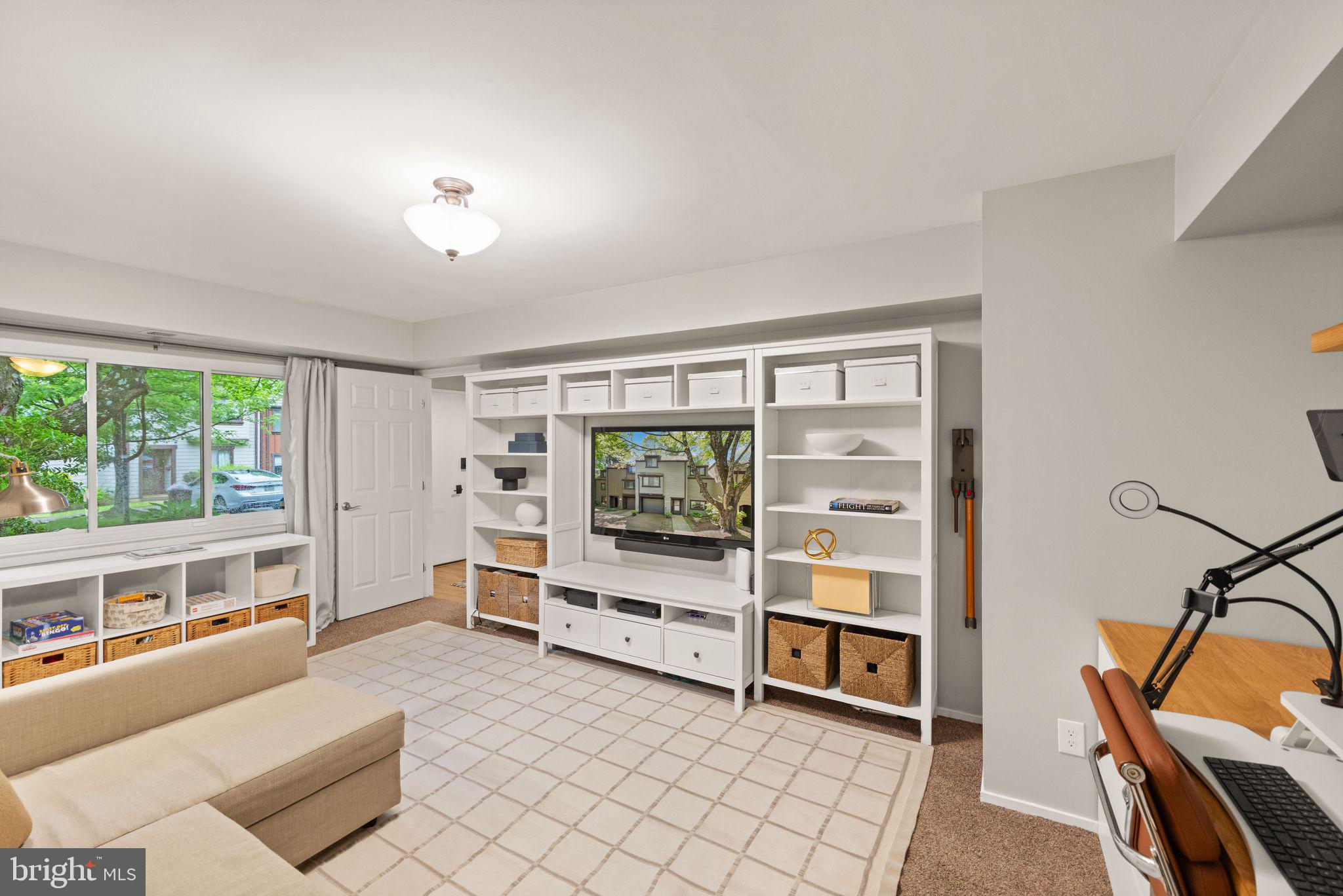 RESTON - Residential