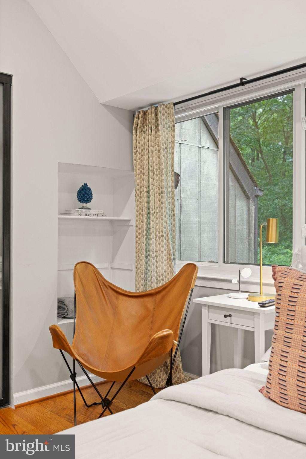 RESTON - Residential