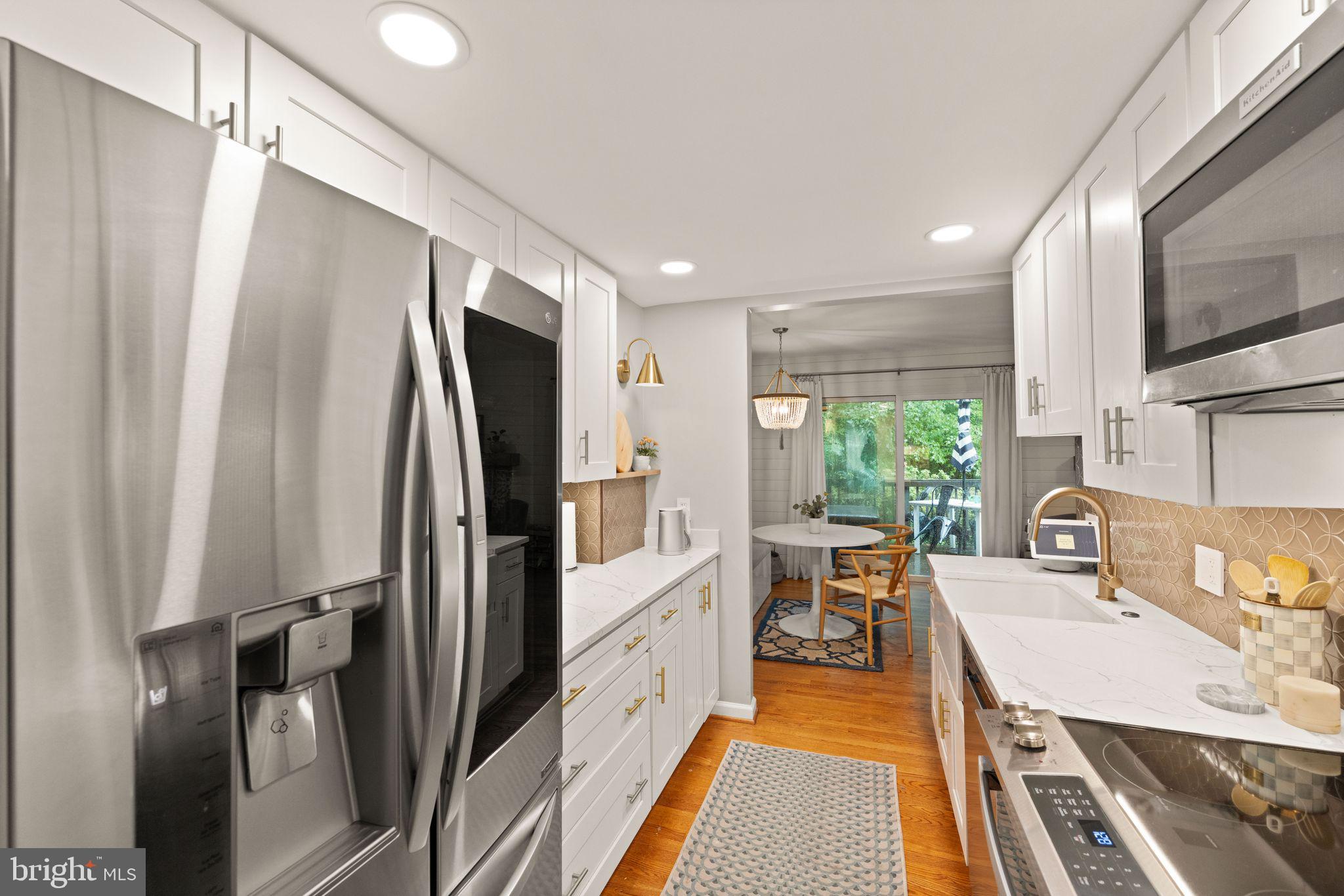 RESTON - Residential