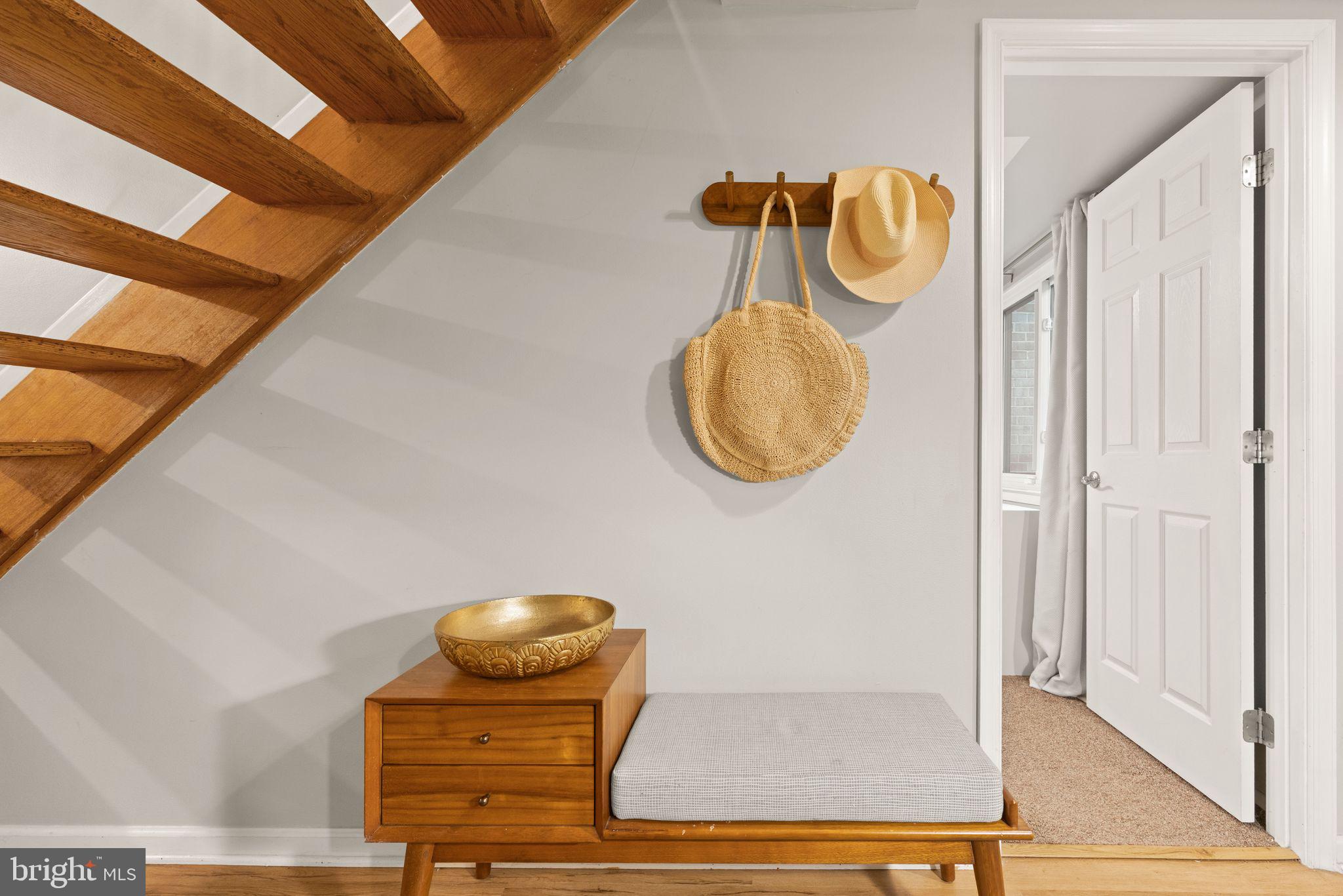 RESTON - Residential