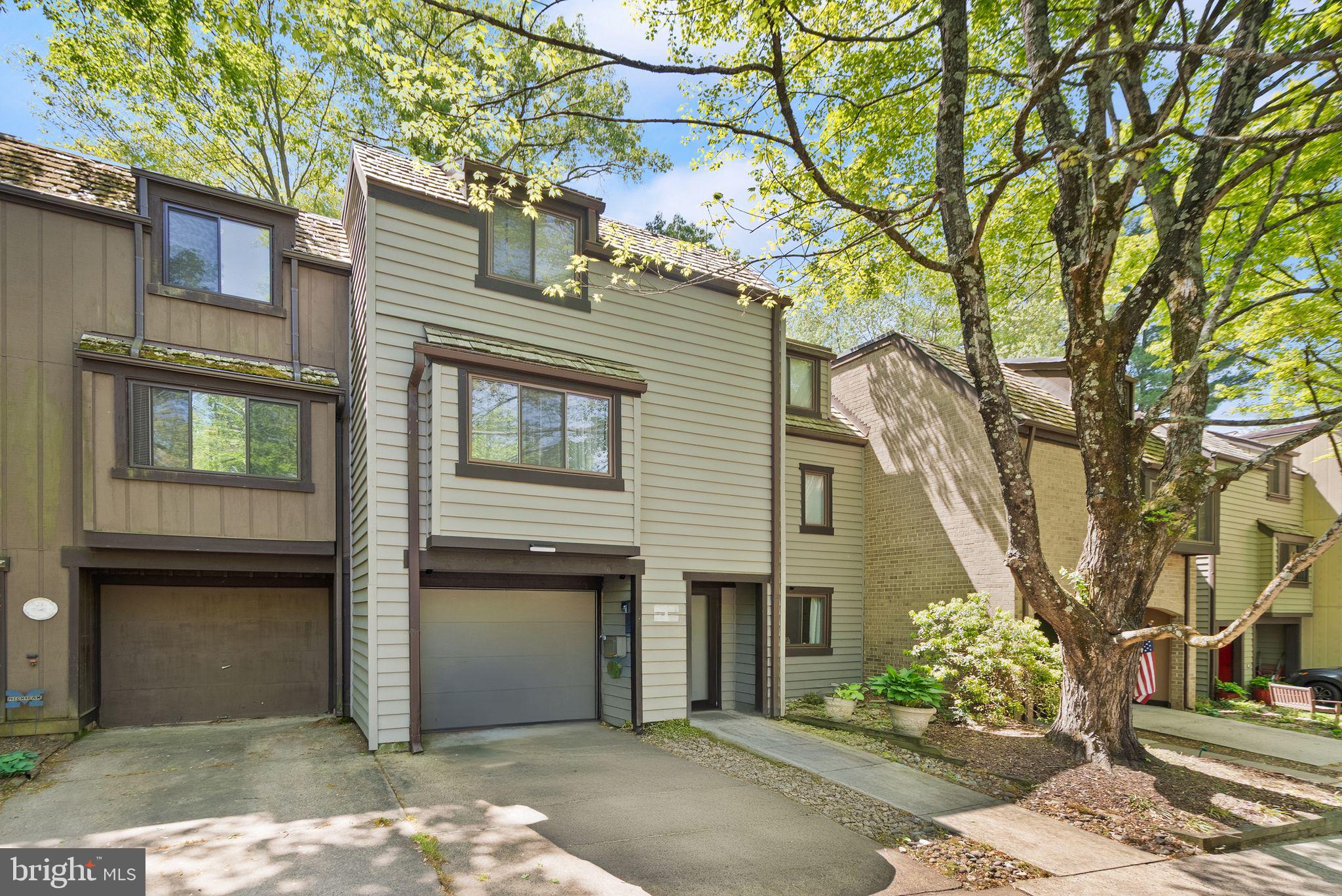 1535 PARK GLEN COURT