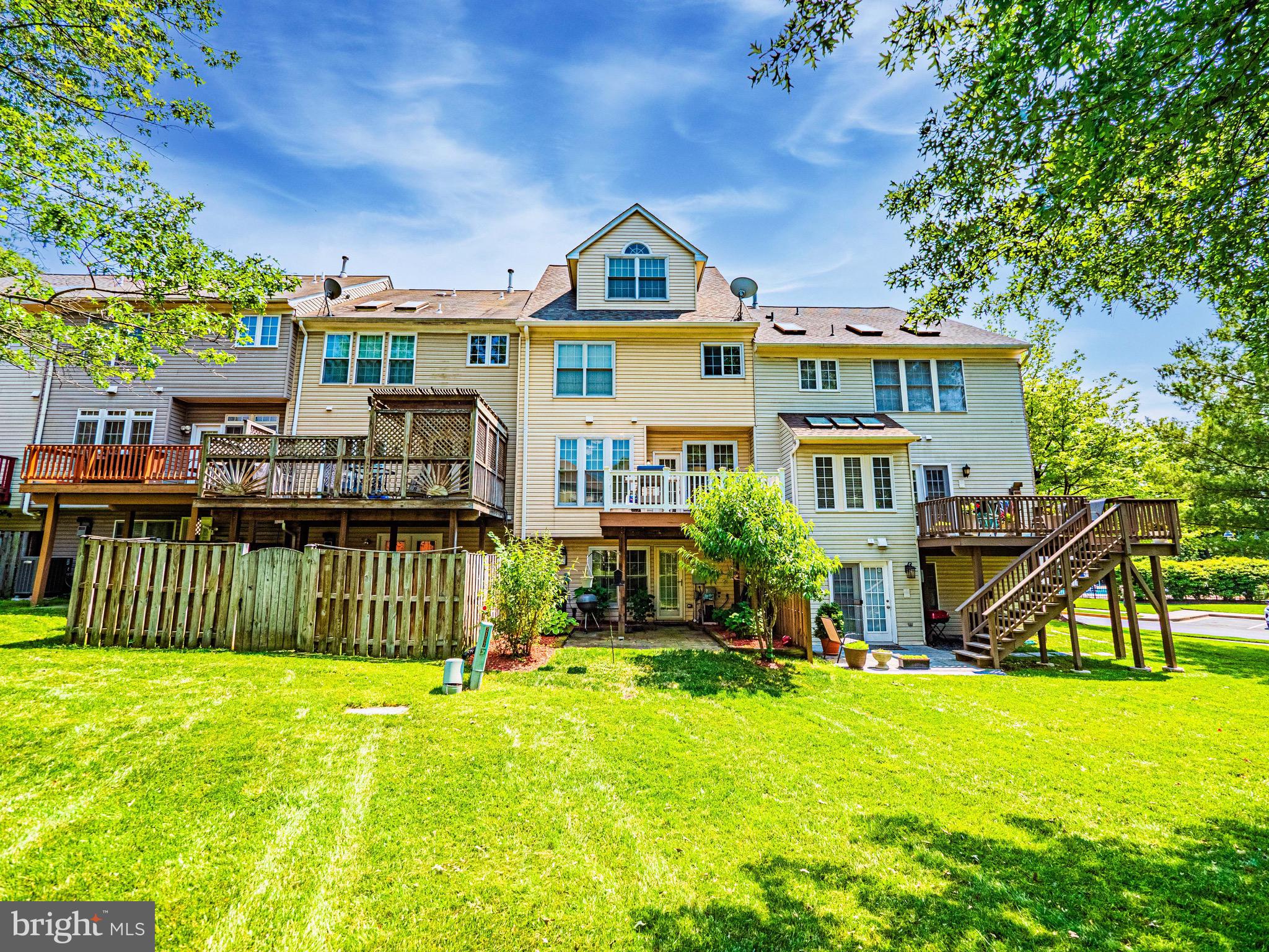 2107 HOUNDS RUN PLACE