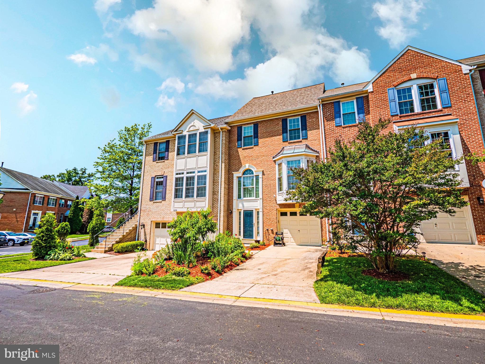 2107 HOUNDS RUN PLACE
