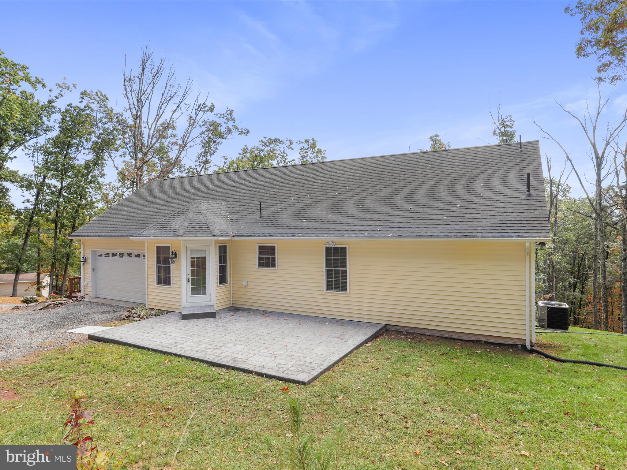 MONUMENT HILL - Residential