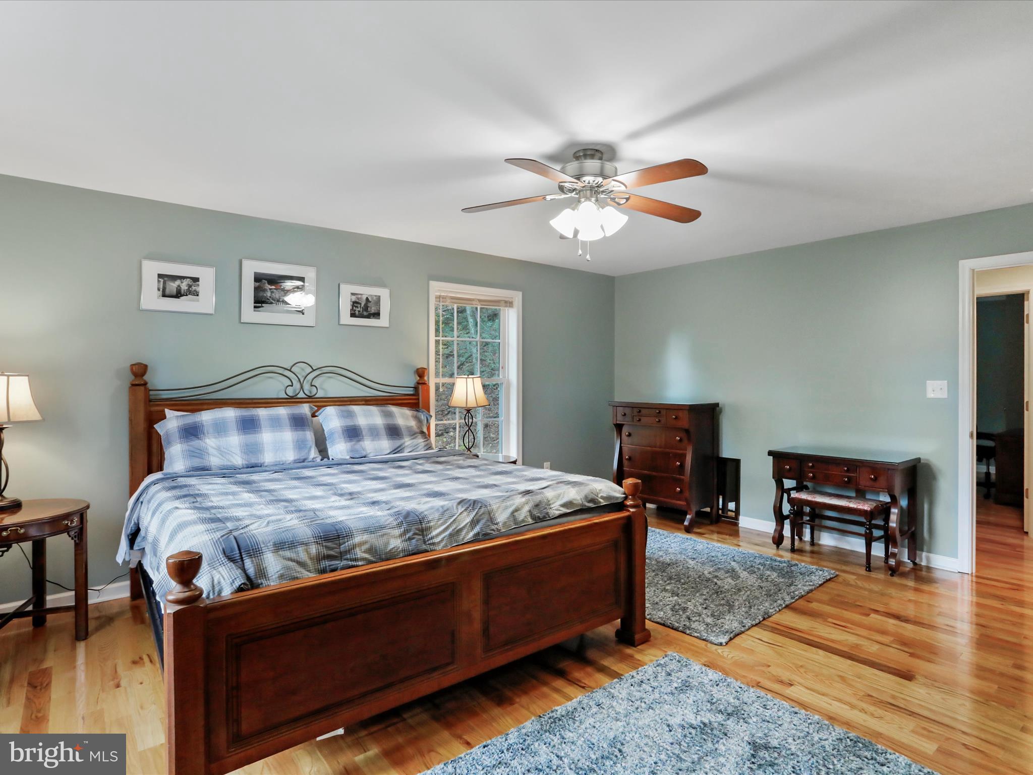 MONUMENT HILL - Residential