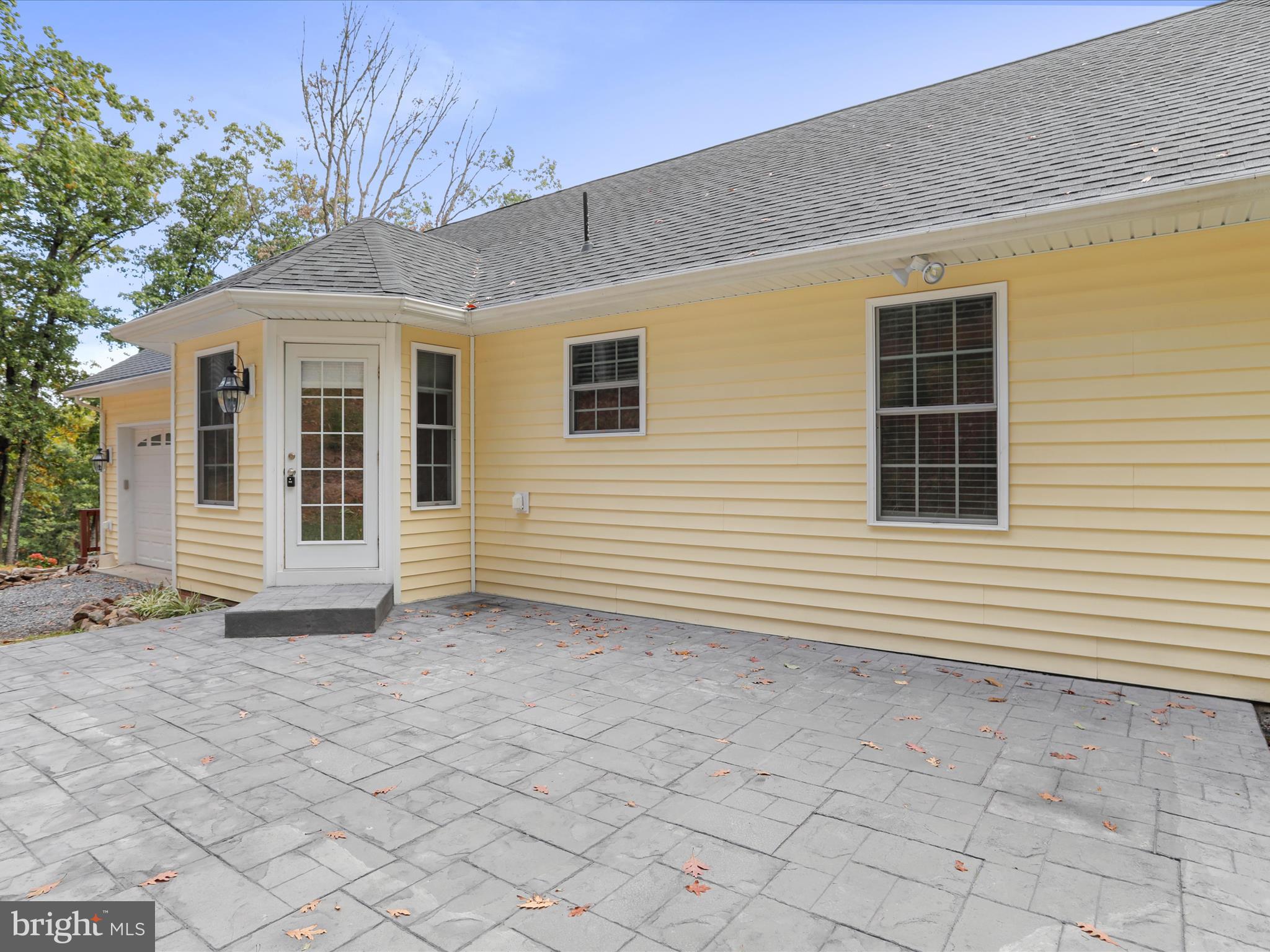 MONUMENT HILL - Residential