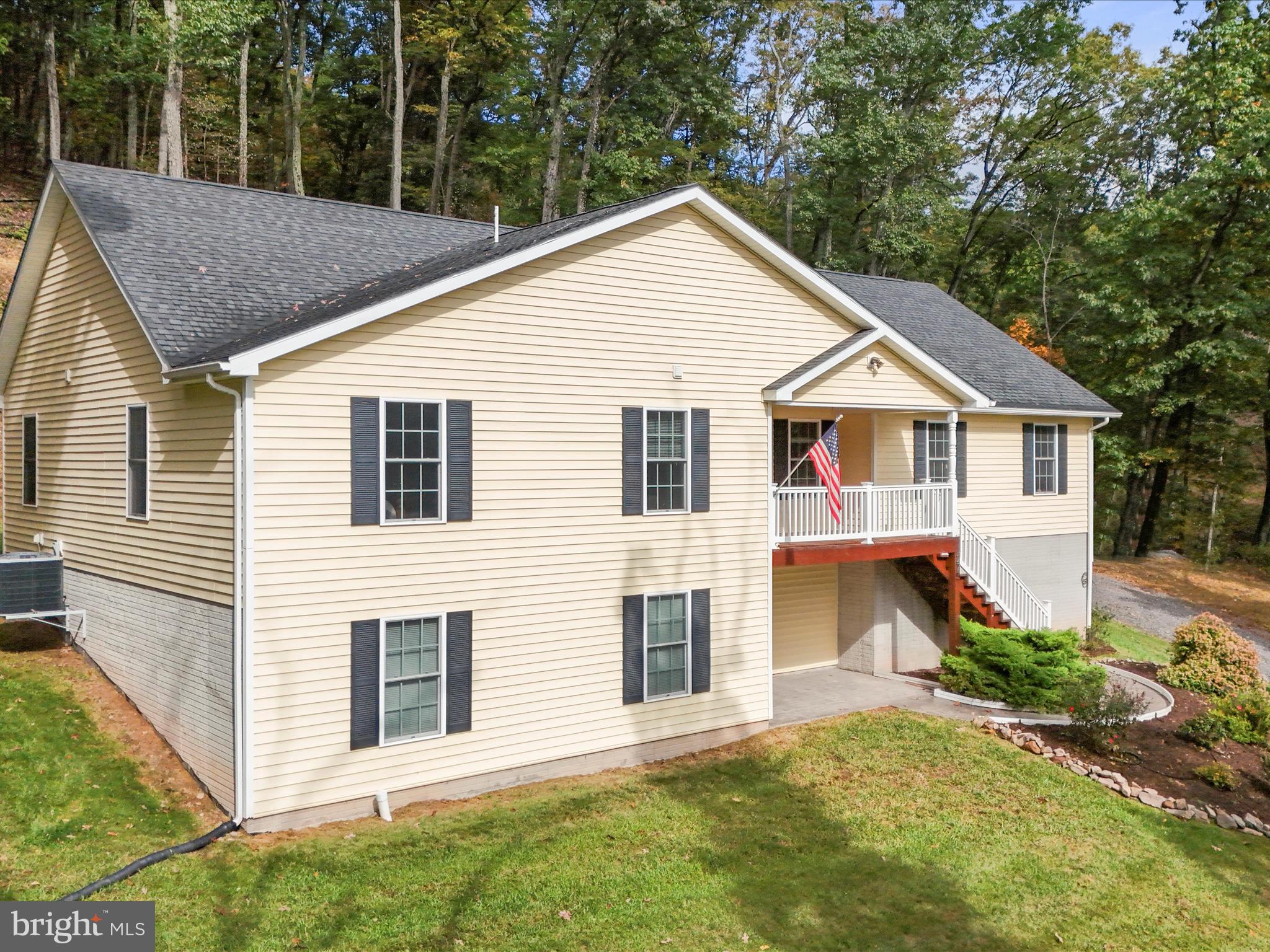 MONUMENT HILL - Residential