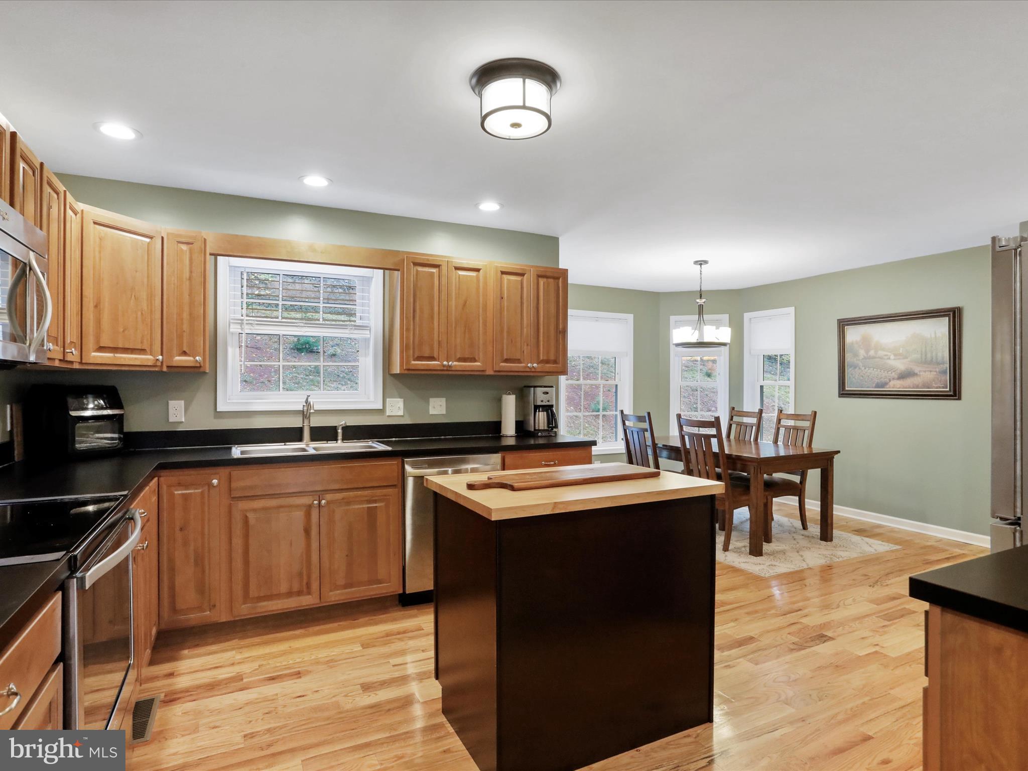 MONUMENT HILL - Residential