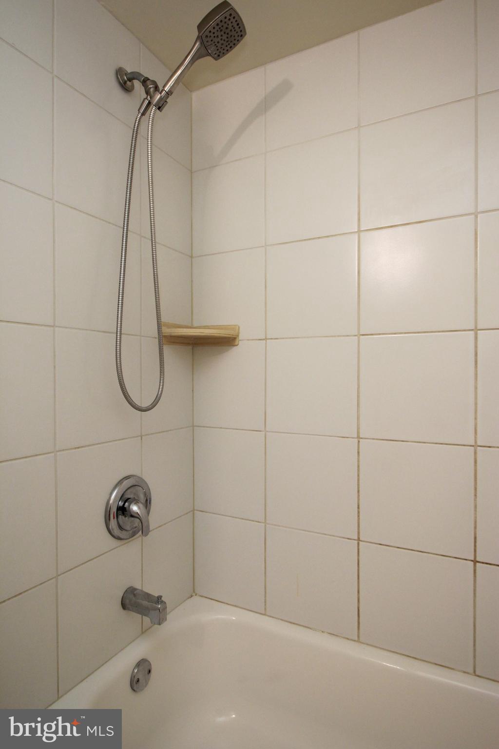 SHADOWOOD - Residential Lease