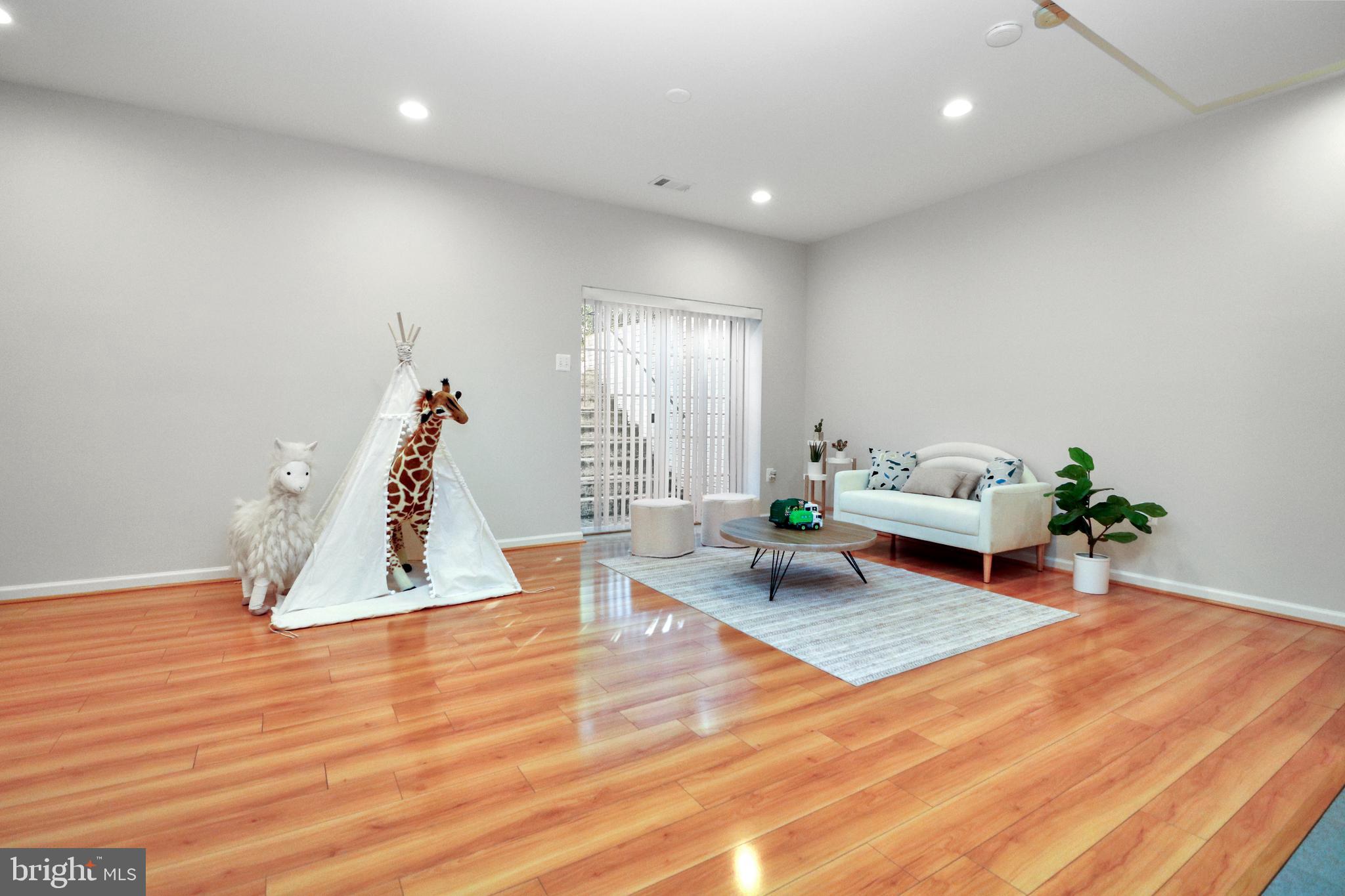 TREBURG - Residential