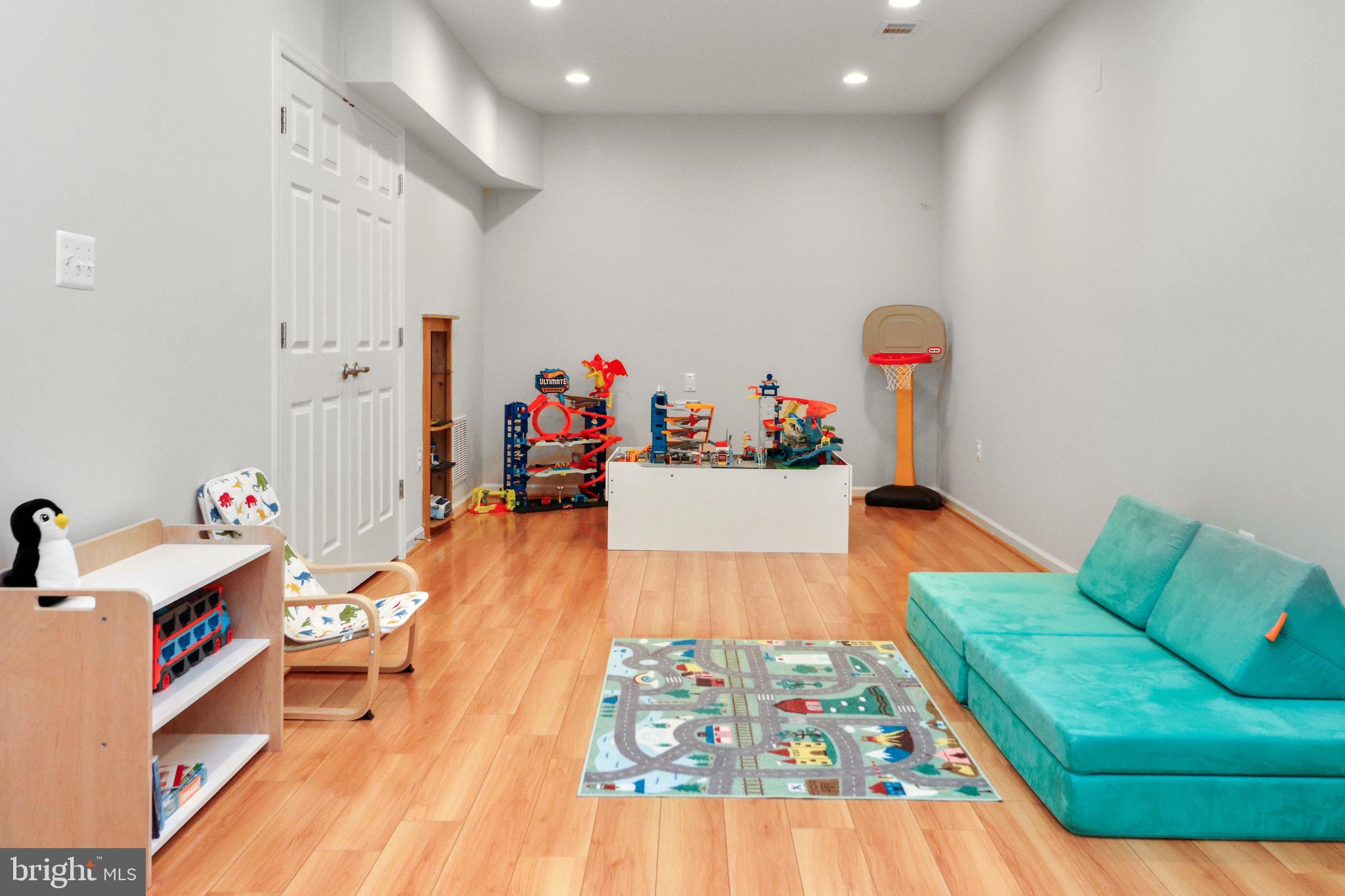 TREBURG - Residential