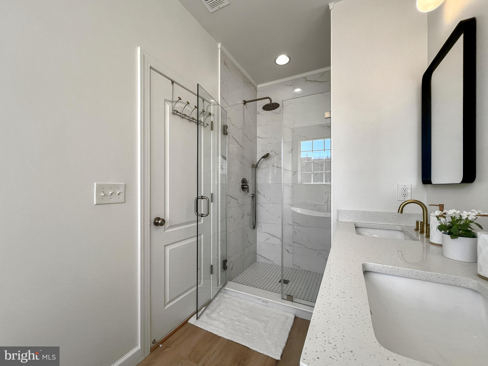 TREBURG - Residential