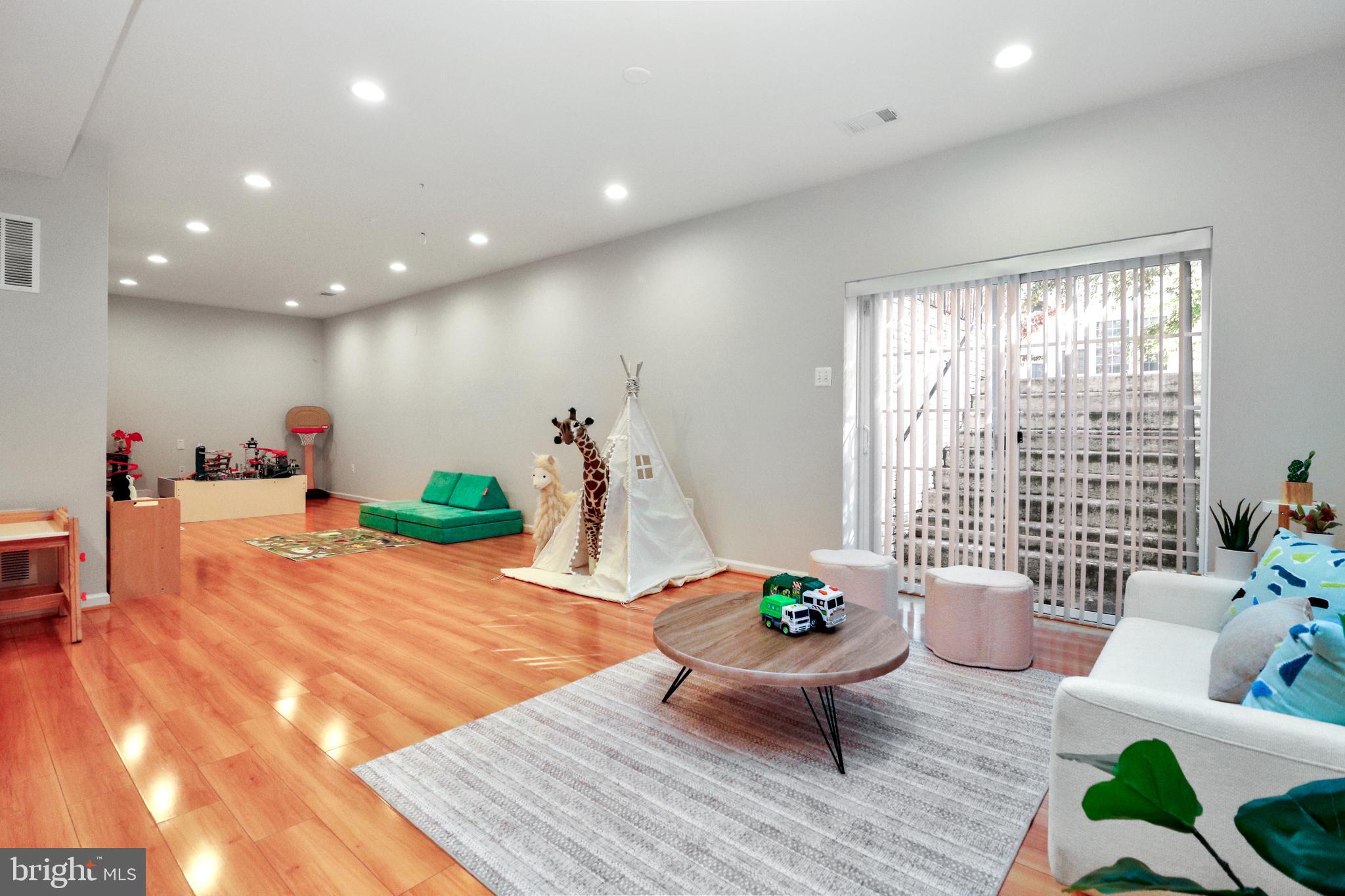 TREBURG - Residential