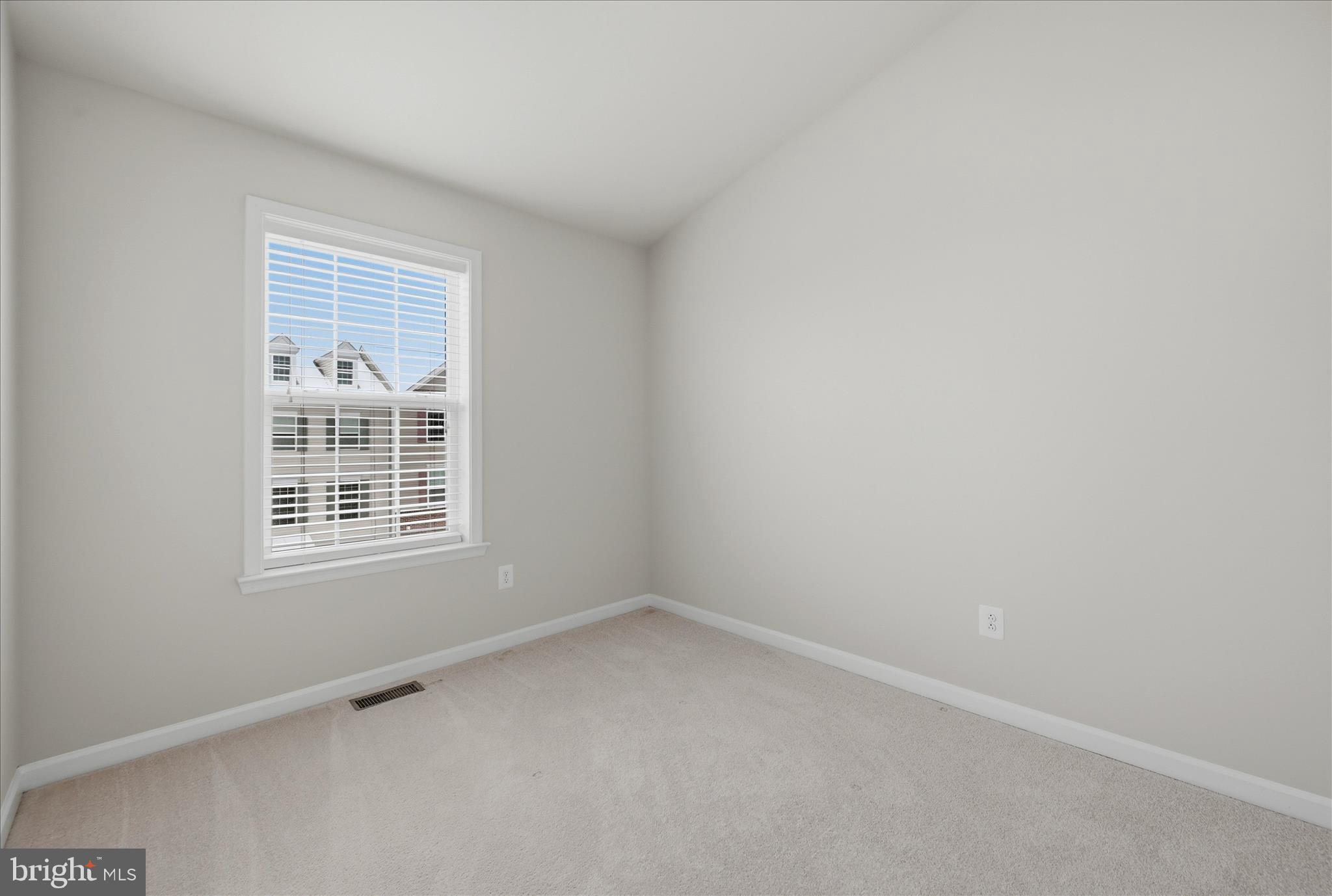 THE TOWNES AT TASKER - Residential