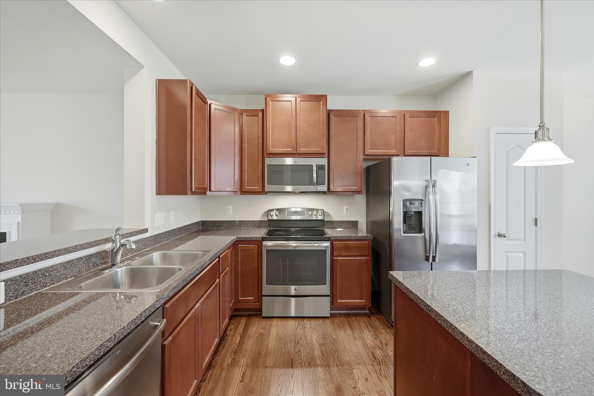 THE TOWNES AT TASKER - Residential