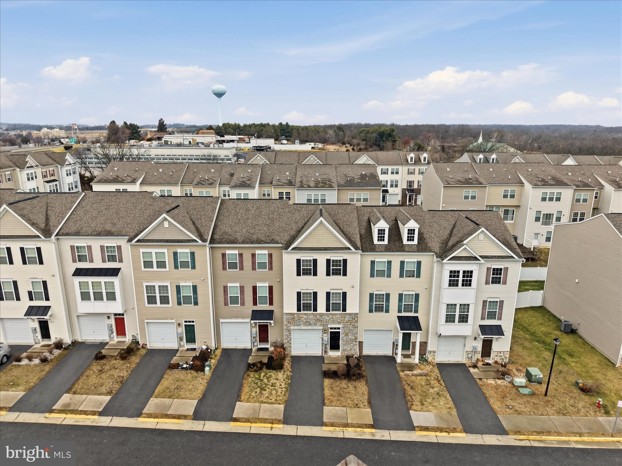 THE TOWNES AT TASKER - Residential