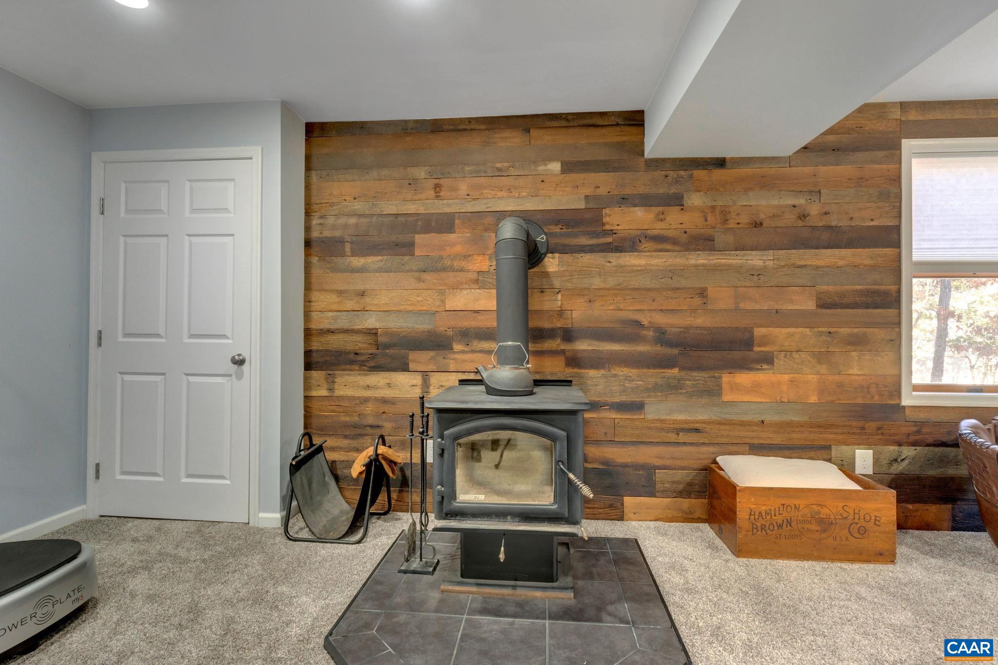 LAKE MONTICELLO - Residential