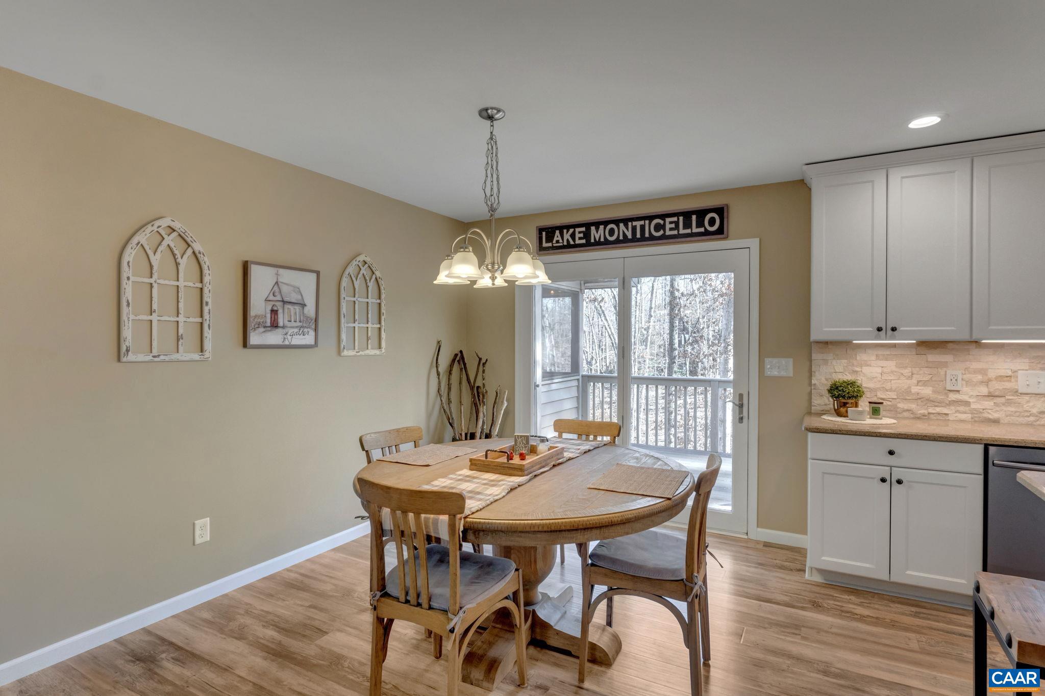 LAKE MONTICELLO - Residential