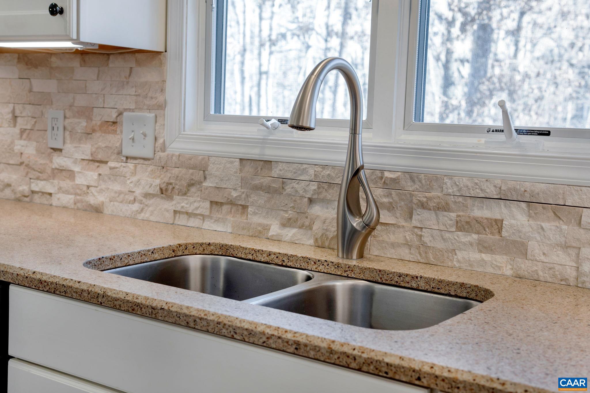 LAKE MONTICELLO - Residential