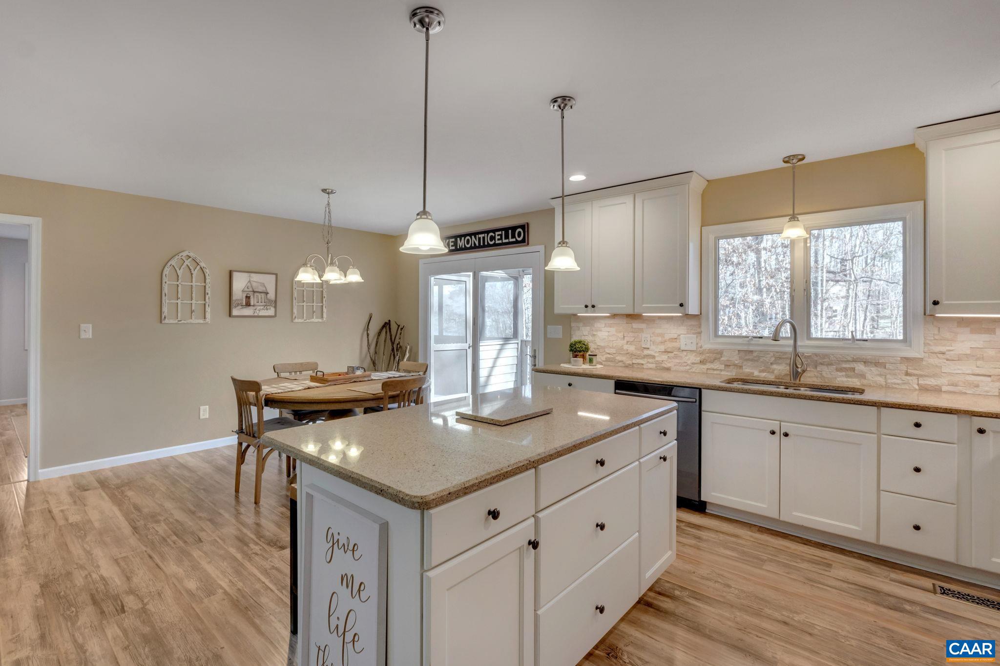 LAKE MONTICELLO - Residential