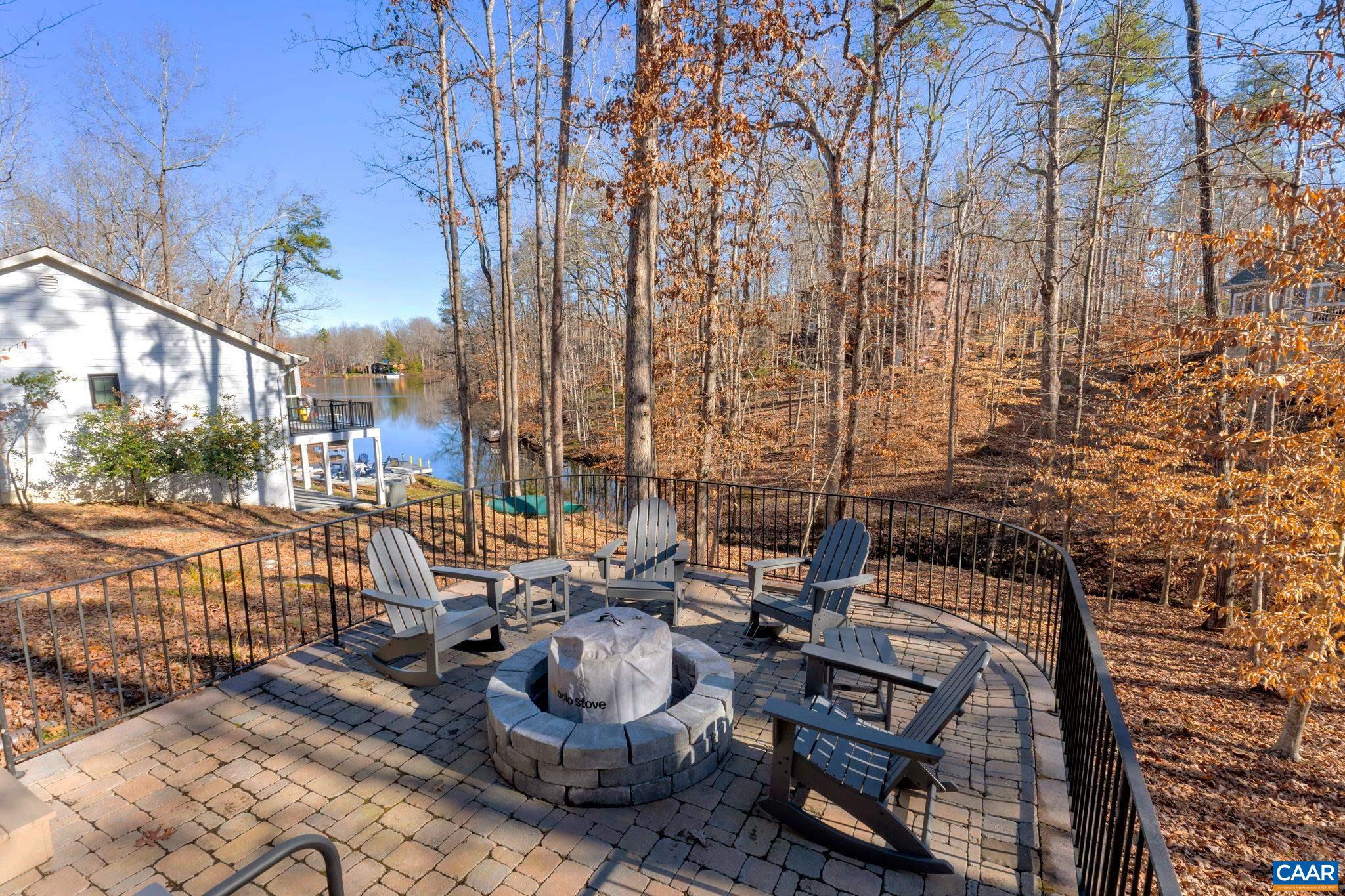 LAKE MONTICELLO - Residential