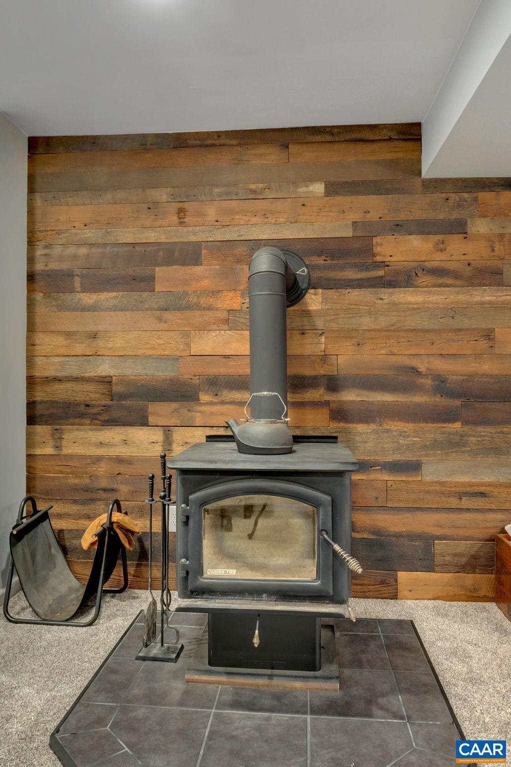 LAKE MONTICELLO - Residential