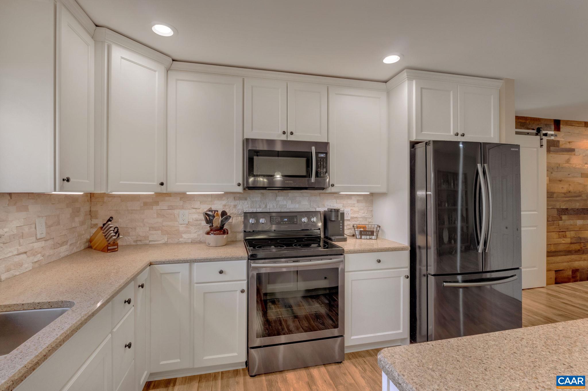 LAKE MONTICELLO - Residential