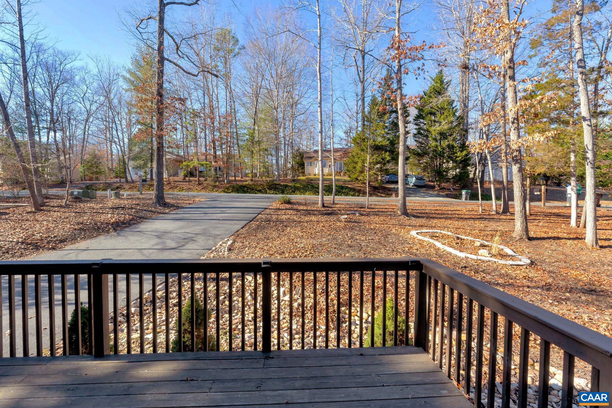 LAKE MONTICELLO - Residential