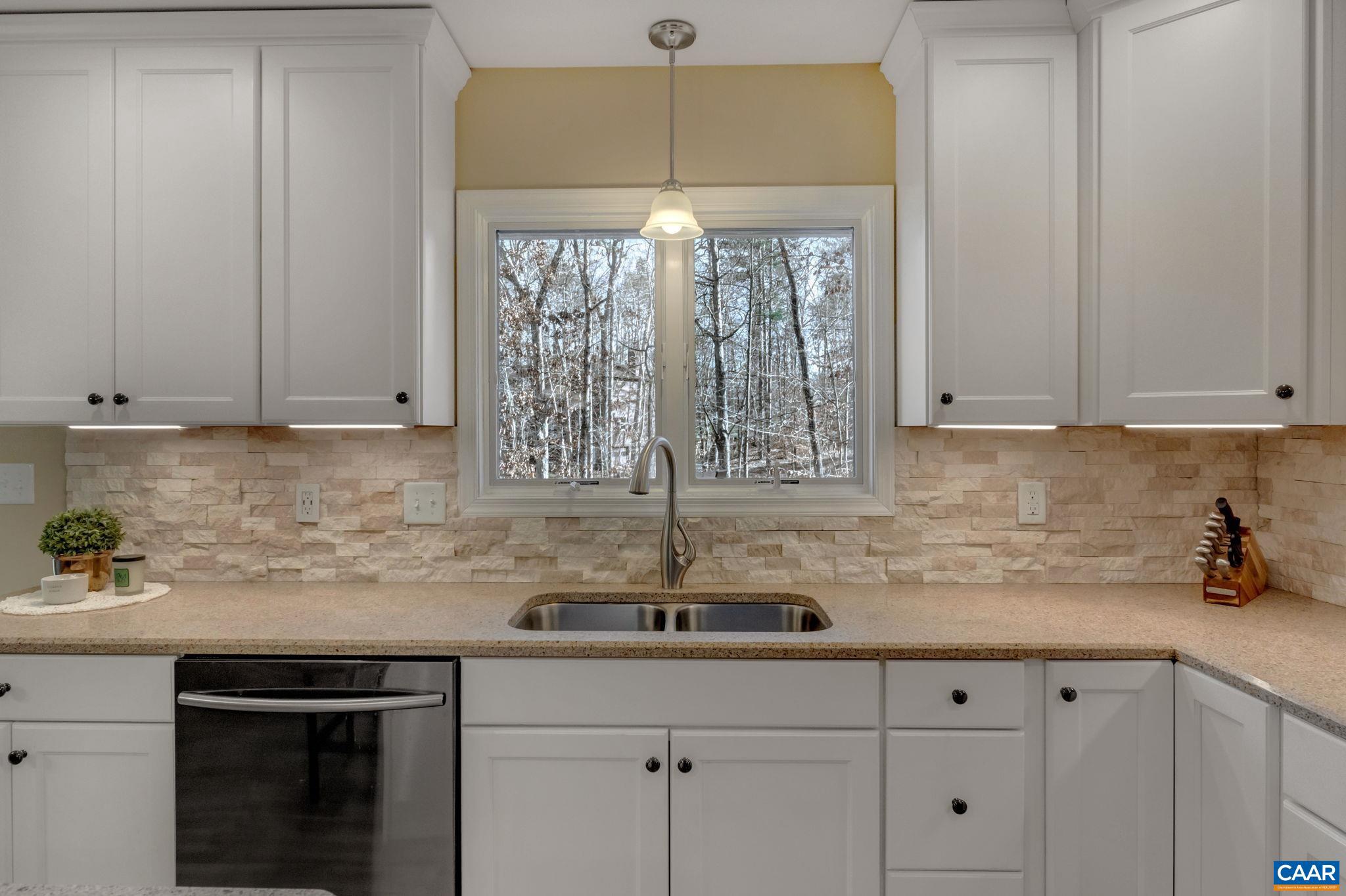 LAKE MONTICELLO - Residential