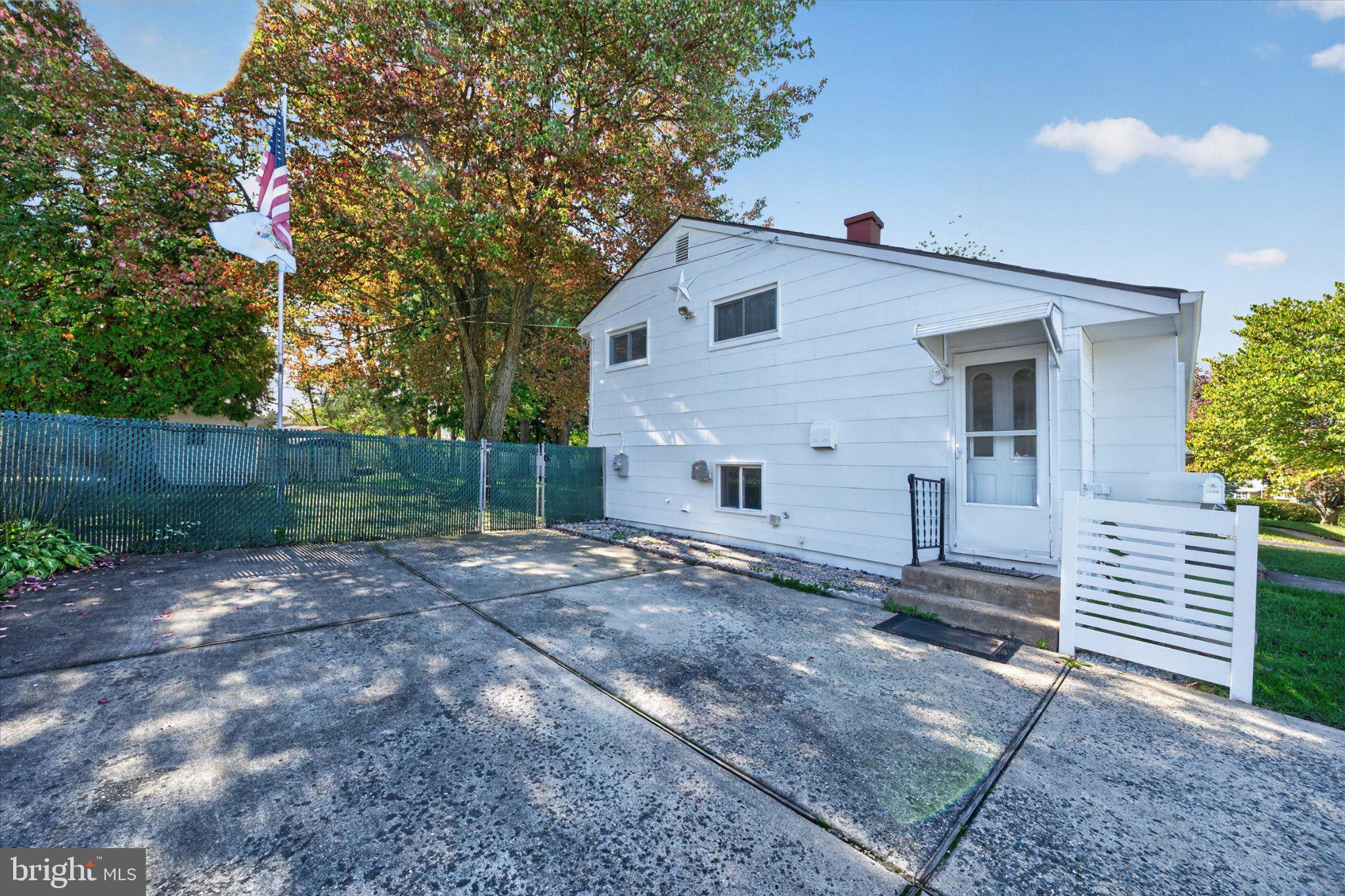 514 LISBETH ROAD