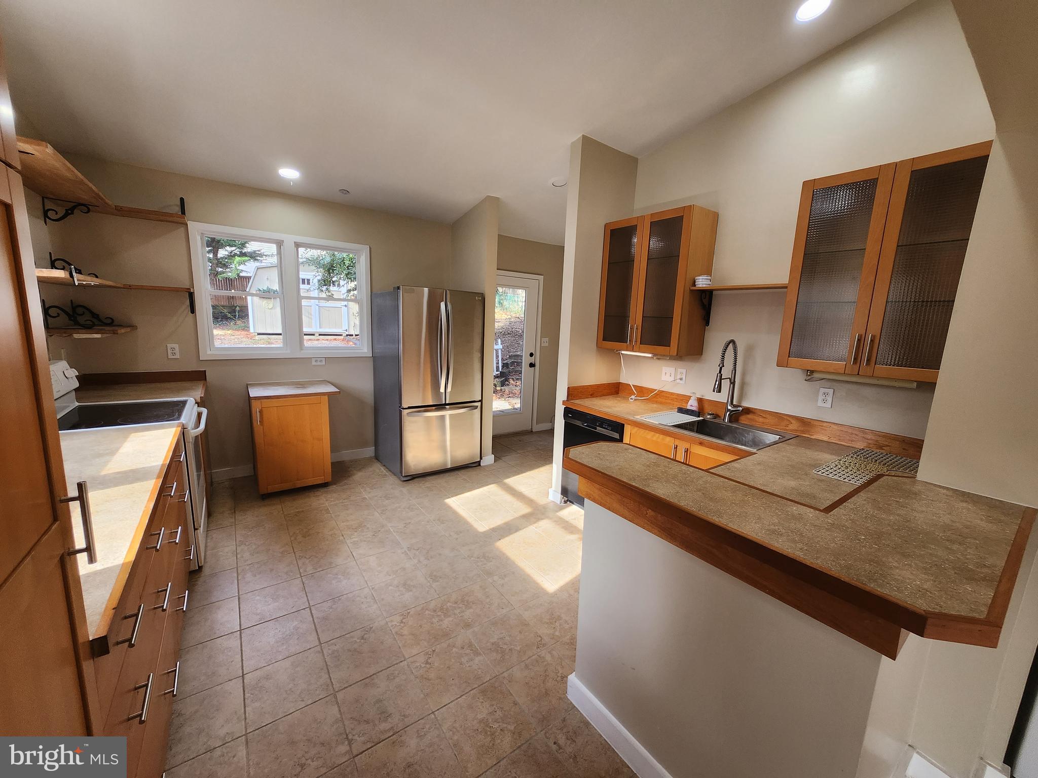 CAPE ST CLAIRE - Residential Lease