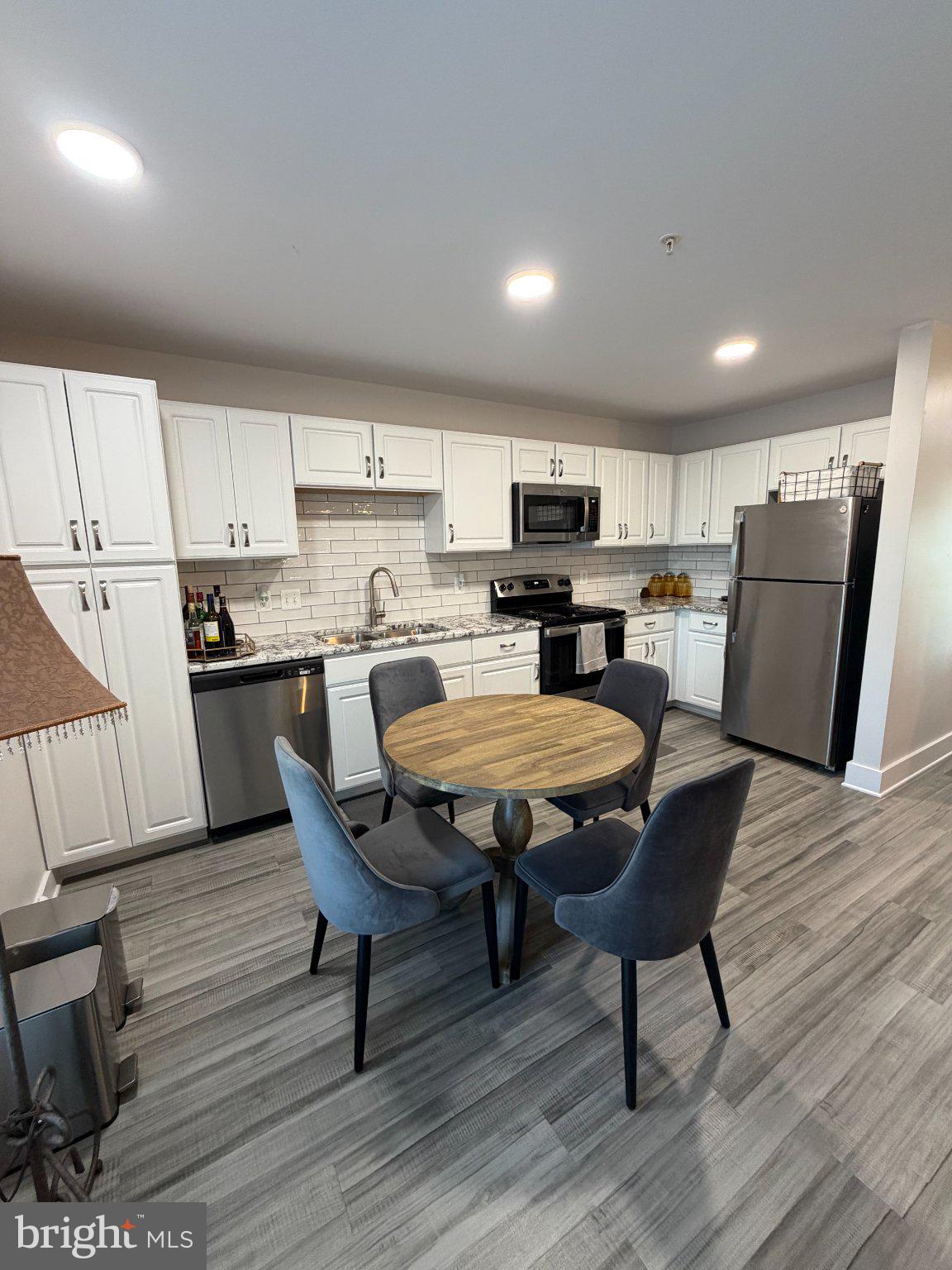 19520 VILLAGE WALK DRIVE 3-203