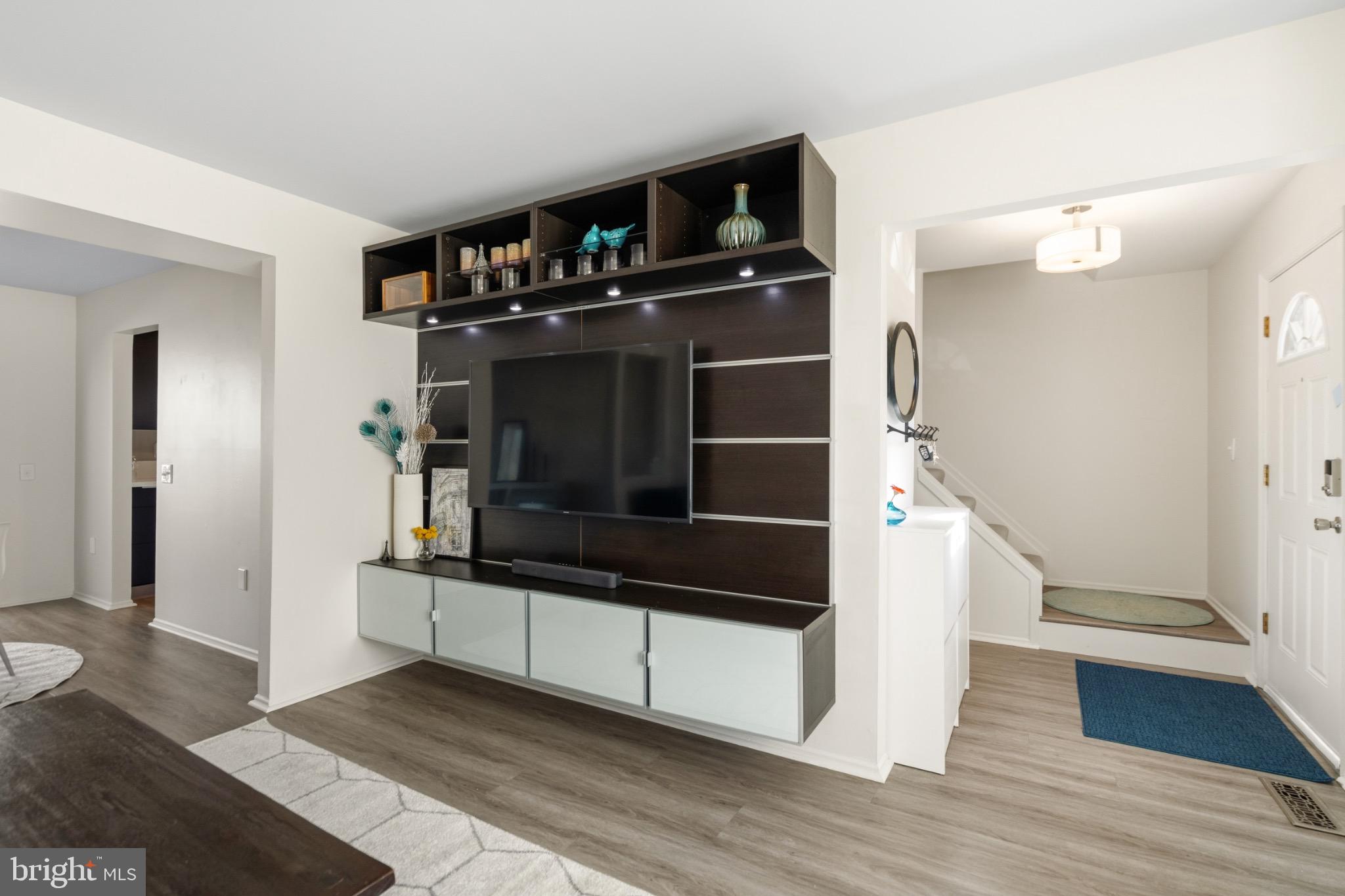 BURKE CENTRE - Residential