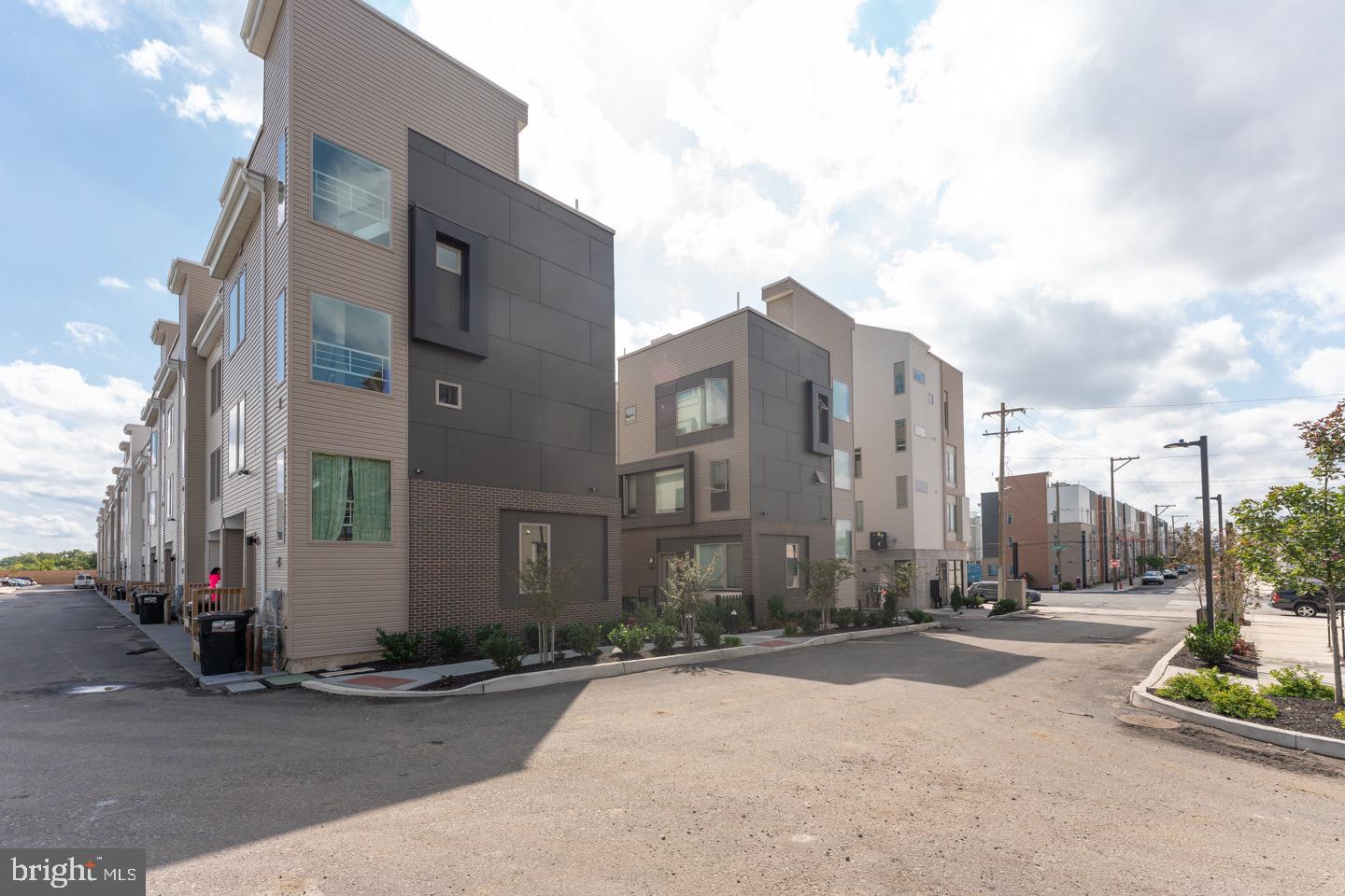 FISHTOWN - Residential Lease