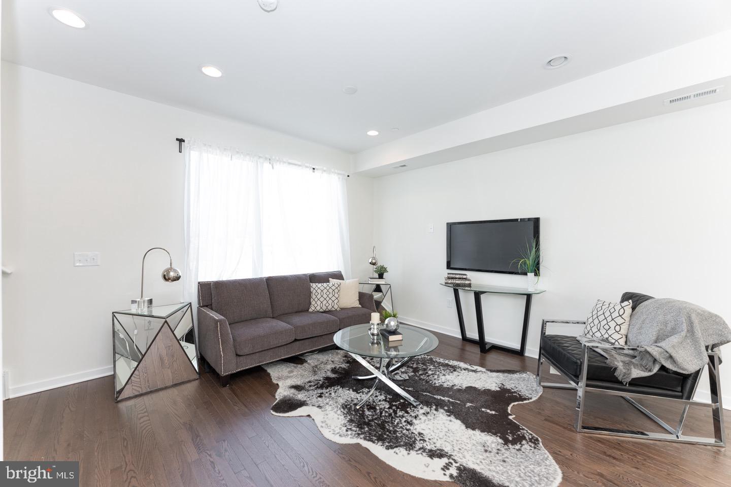 FISHTOWN - Residential Lease