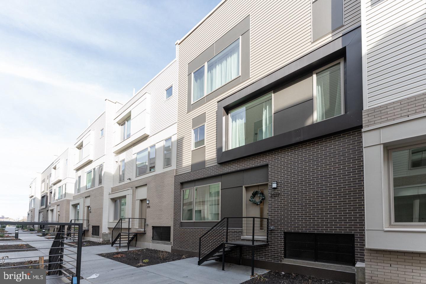 FISHTOWN - Residential Lease