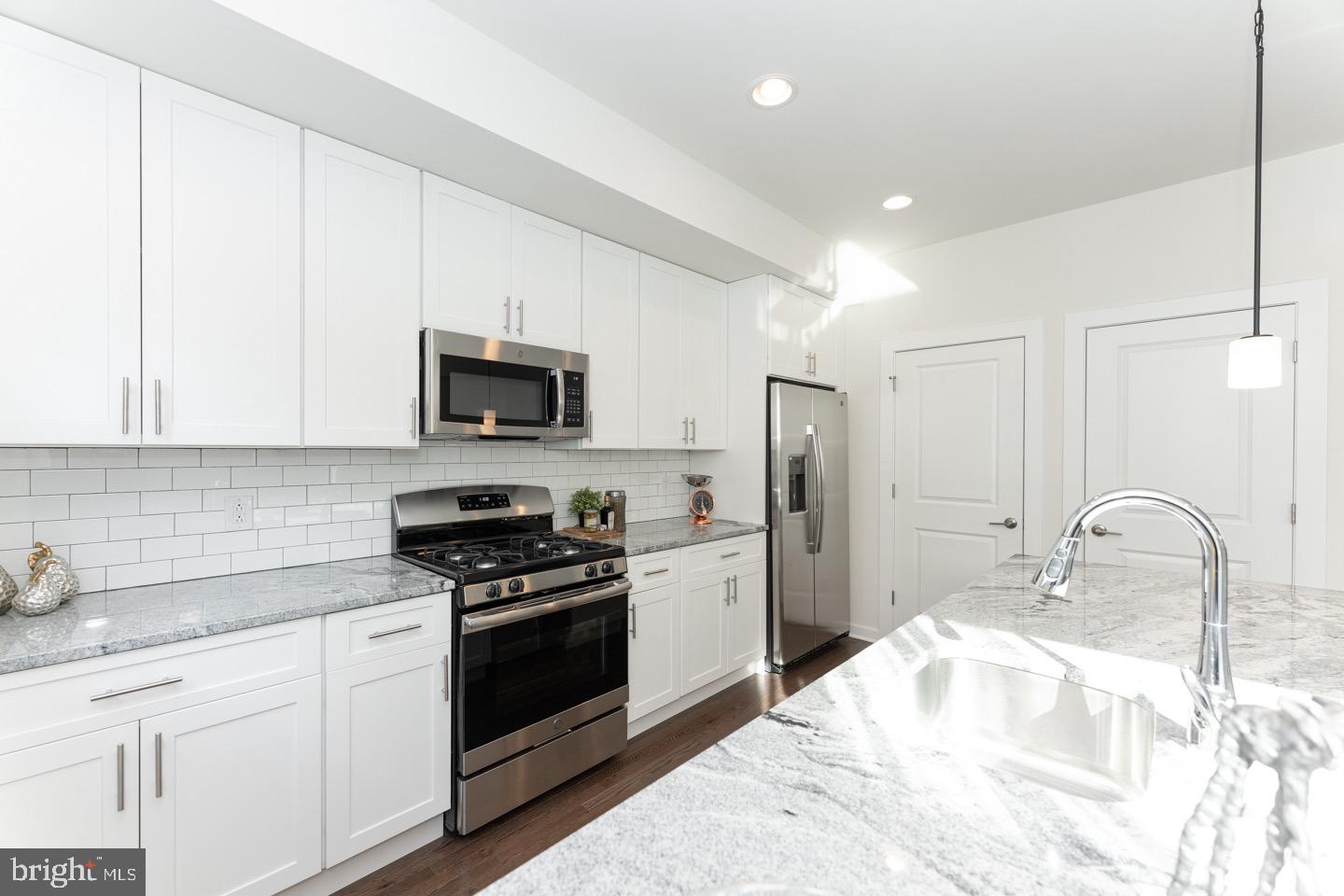 FISHTOWN - Residential Lease