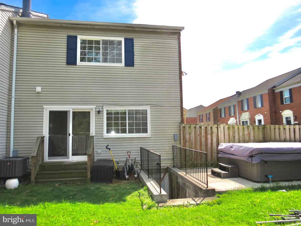 COURTLAND WOODS - Residential